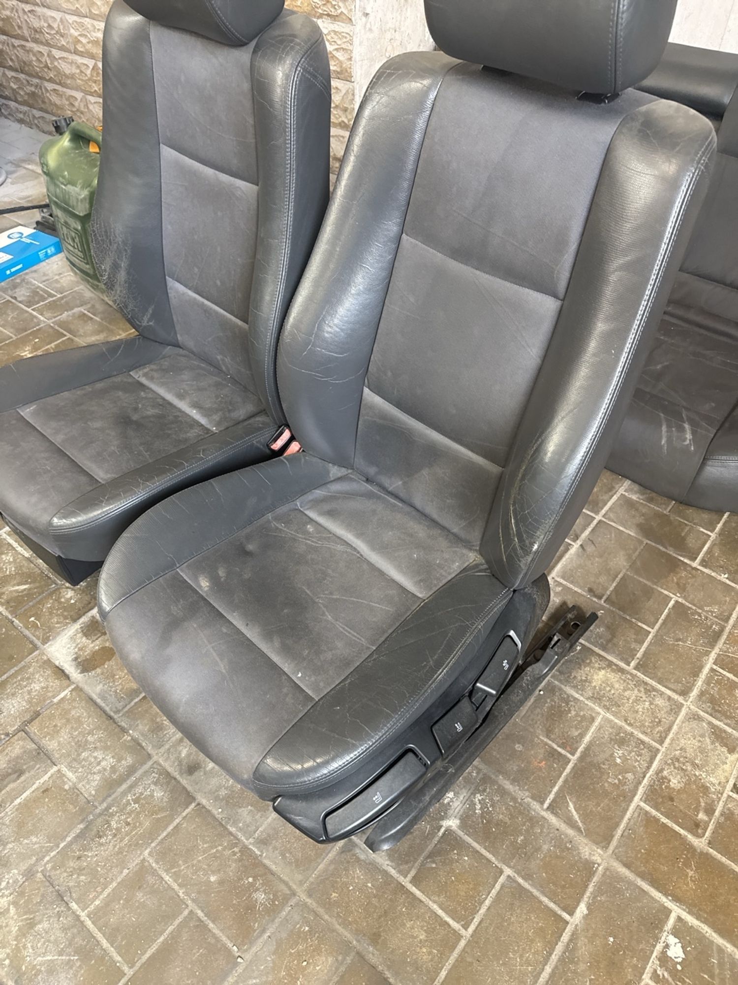 https://ycs.partsauto.market/partsauto-images/thmbs/userImages/1bf712eea6522467ebc9f620e3ae6eb6/part/d4612eda-4feb-44b6-bfbb-1feb2b0a9c0c_1785141388690.jpg