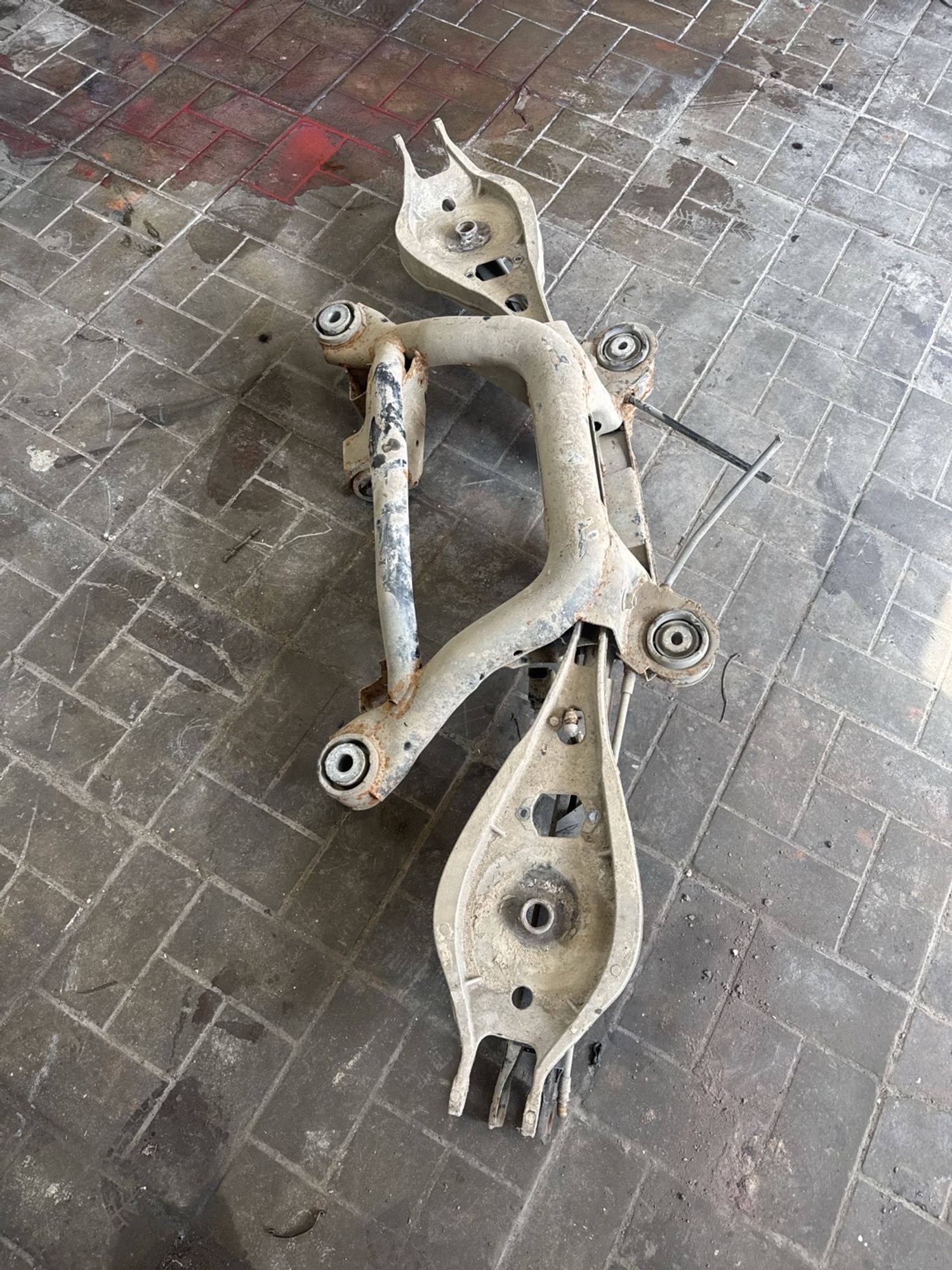 https://ycs.partsauto.market/partsauto-images/thmbs/userImages/1bf712eea6522467ebc9f620e3ae6eb6/part/e86e64ed-16c5-4402-a366-1dfe3ebaab2f_1785155181778.jpg