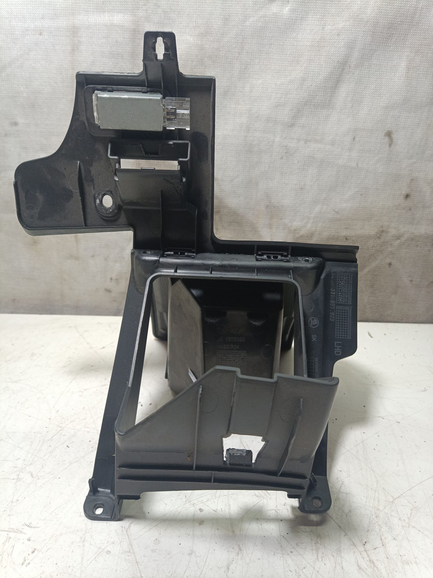 https://ycs.partsauto.market/partsauto-images/thmbs/userImages/1c5595de565db765828c5e2119b960c6/part/808c3be5-90b3-4849-8864-dff02bcc6101_1703088017258.jpg