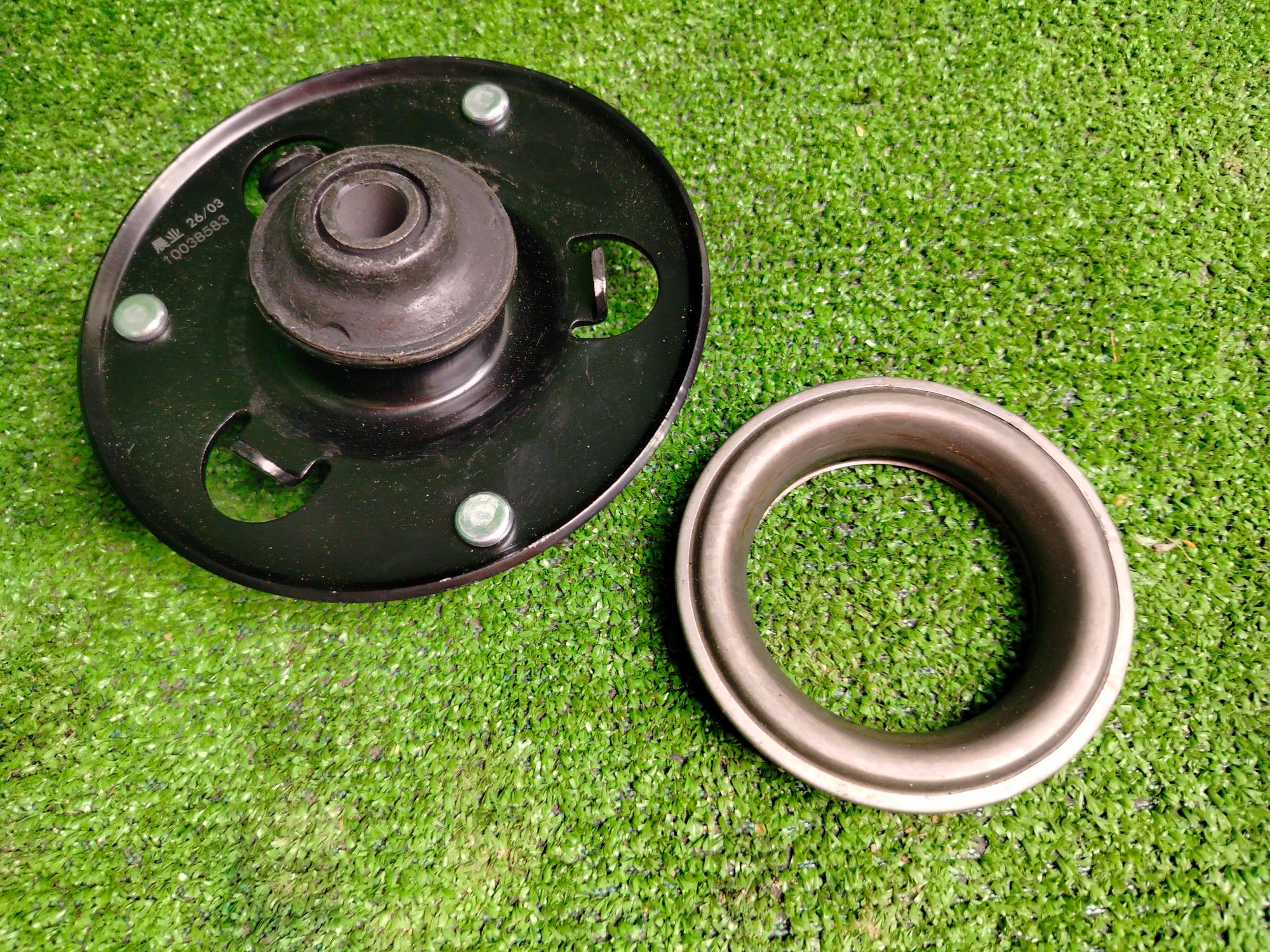 https://ycs.partsauto.market/partsauto-images/thmbs/userImages/1f817407dabcad2ed99afbaebcb7863e/part/0c4a85be-0aaf-4e48-97ab-27d472c6401b_1785498658545.jpg