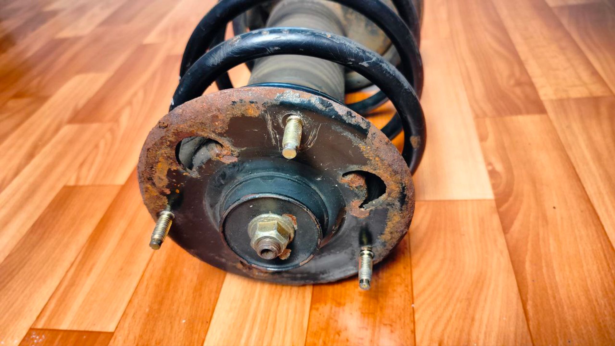 https://ycs.partsauto.market/partsauto-images/thmbs/userImages/1f817407dabcad2ed99afbaebcb7863e/part/1854002e-d32c-4570-a6cd-fef32ced7c93_1731744051034.jpg