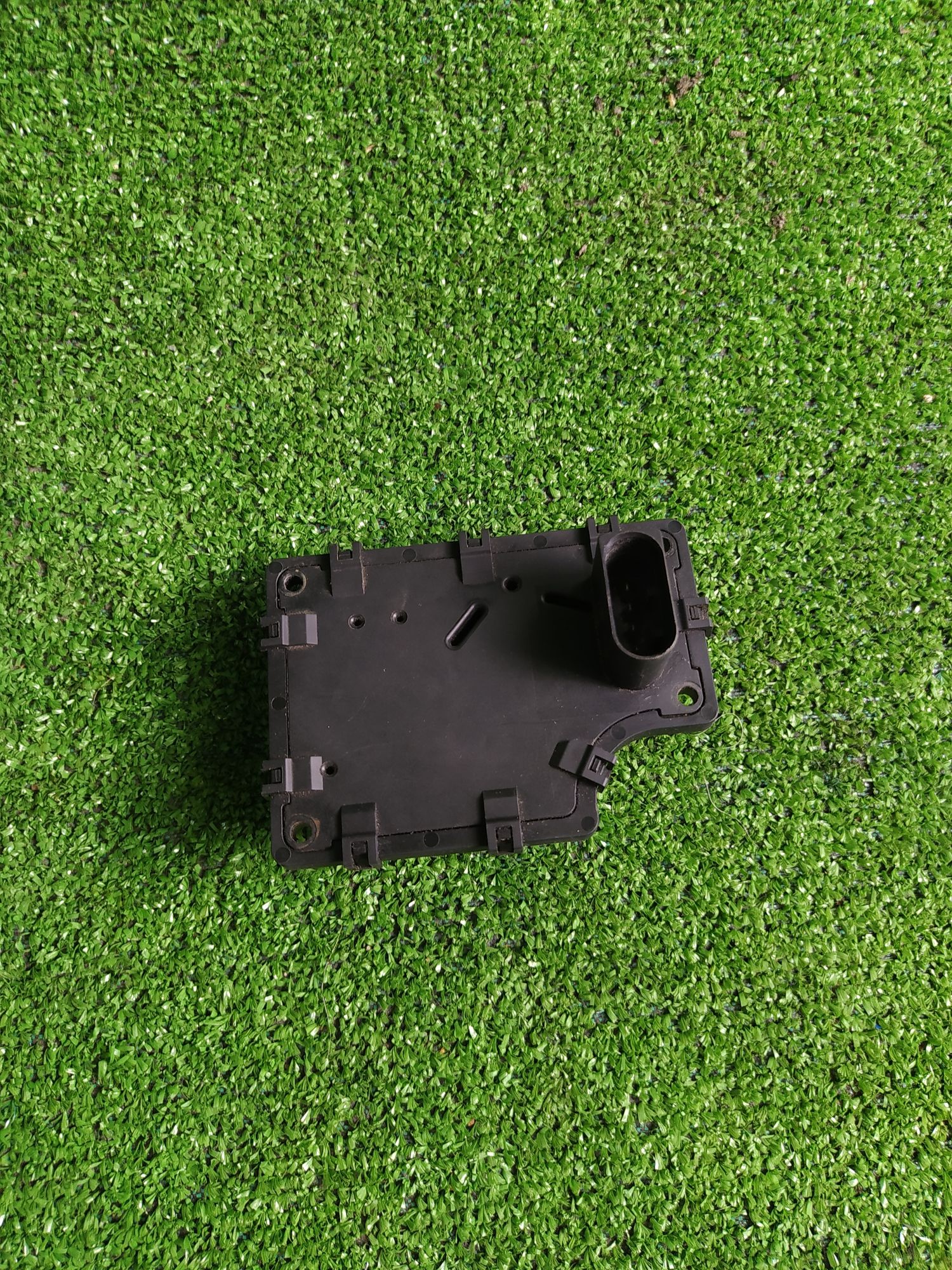 https://ycs.partsauto.market/partsauto-images/thmbs/userImages/1f817407dabcad2ed99afbaebcb7863e/part/2130e5af-62a7-49ea-9511-dc1eb8e8bdc9_1782890497227.jpg