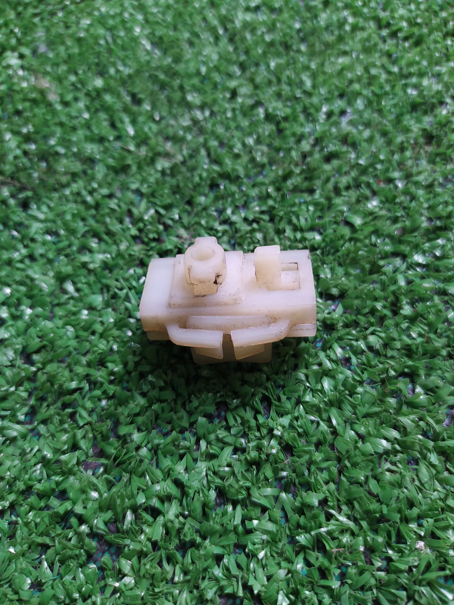 https://ycs.partsauto.market/partsauto-images/thmbs/userImages/1f817407dabcad2ed99afbaebcb7863e/part/34828199-db24-48e7-9c6e-9b7e8cb5f0d6_1782458187722.jpg