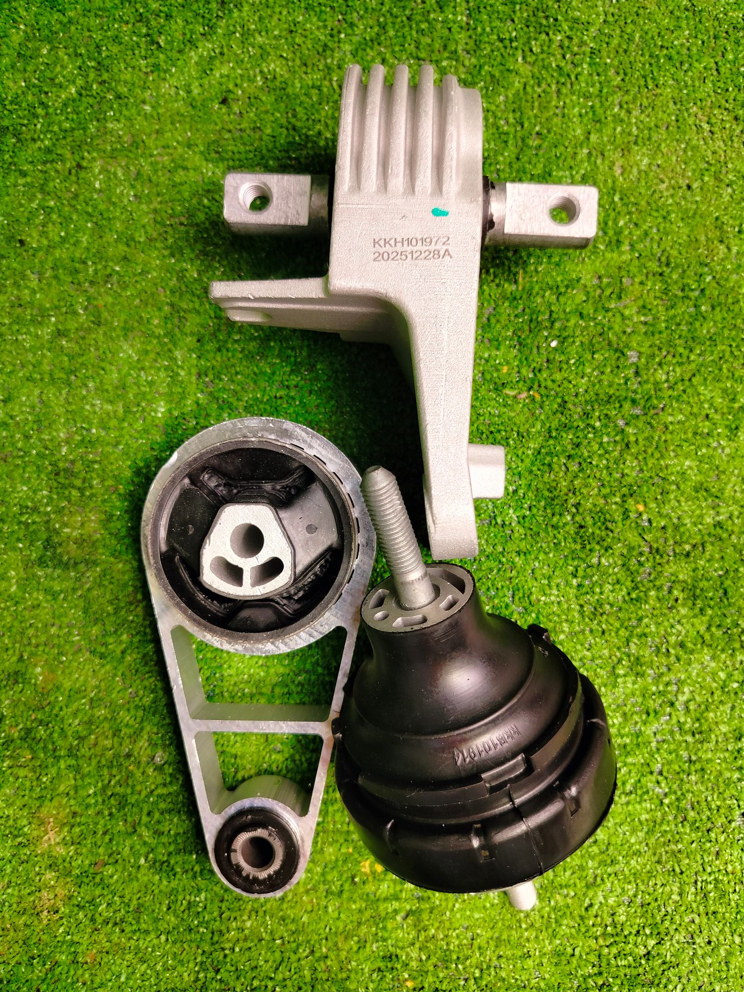 https://ycs.partsauto.market/partsauto-images/thmbs/userImages/1f817407dabcad2ed99afbaebcb7863e/part/45f5e8c4-9eaf-4be3-a4db-05d4ec7c2864_1785762302400.jpg