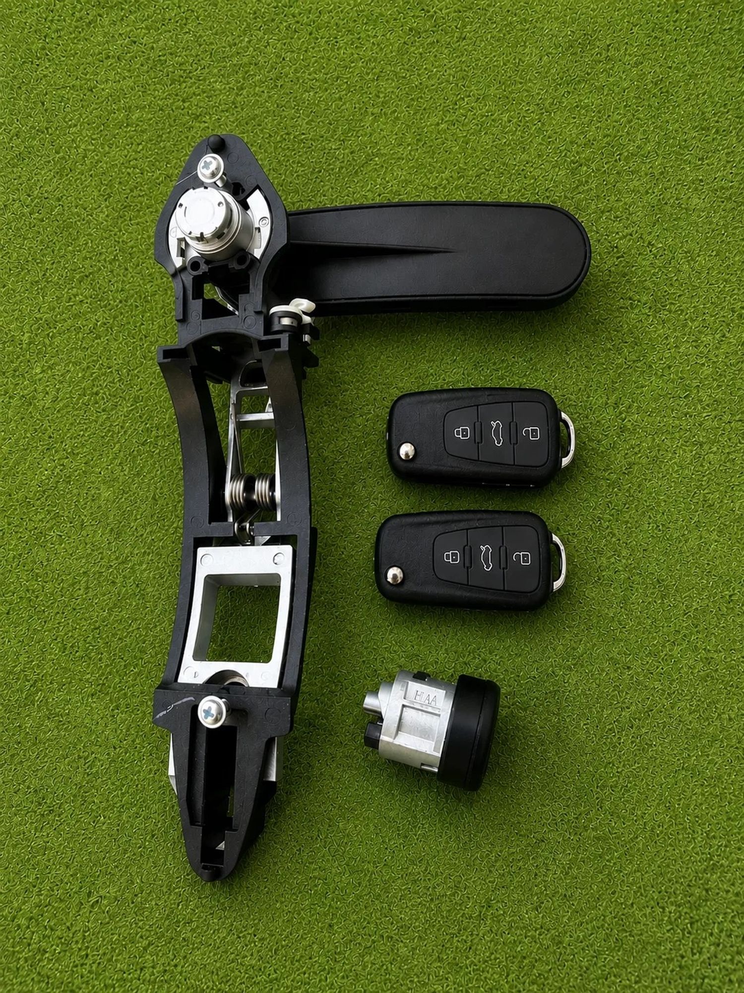 https://ycs.partsauto.market/partsauto-images/thmbs/userImages/1f817407dabcad2ed99afbaebcb7863e/part/6ef34fce-3a16-4a39-bc38-f90d8a32b9fc_1783279445799.jpg