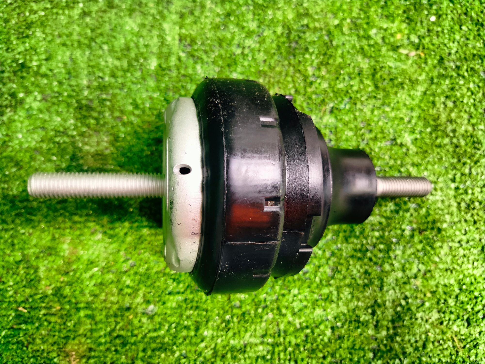 https://ycs.partsauto.market/partsauto-images/thmbs/userImages/1f817407dabcad2ed99afbaebcb7863e/part/715a6e29-a6a8-42d7-98b4-d110ba87e870_1785759471391.jpg