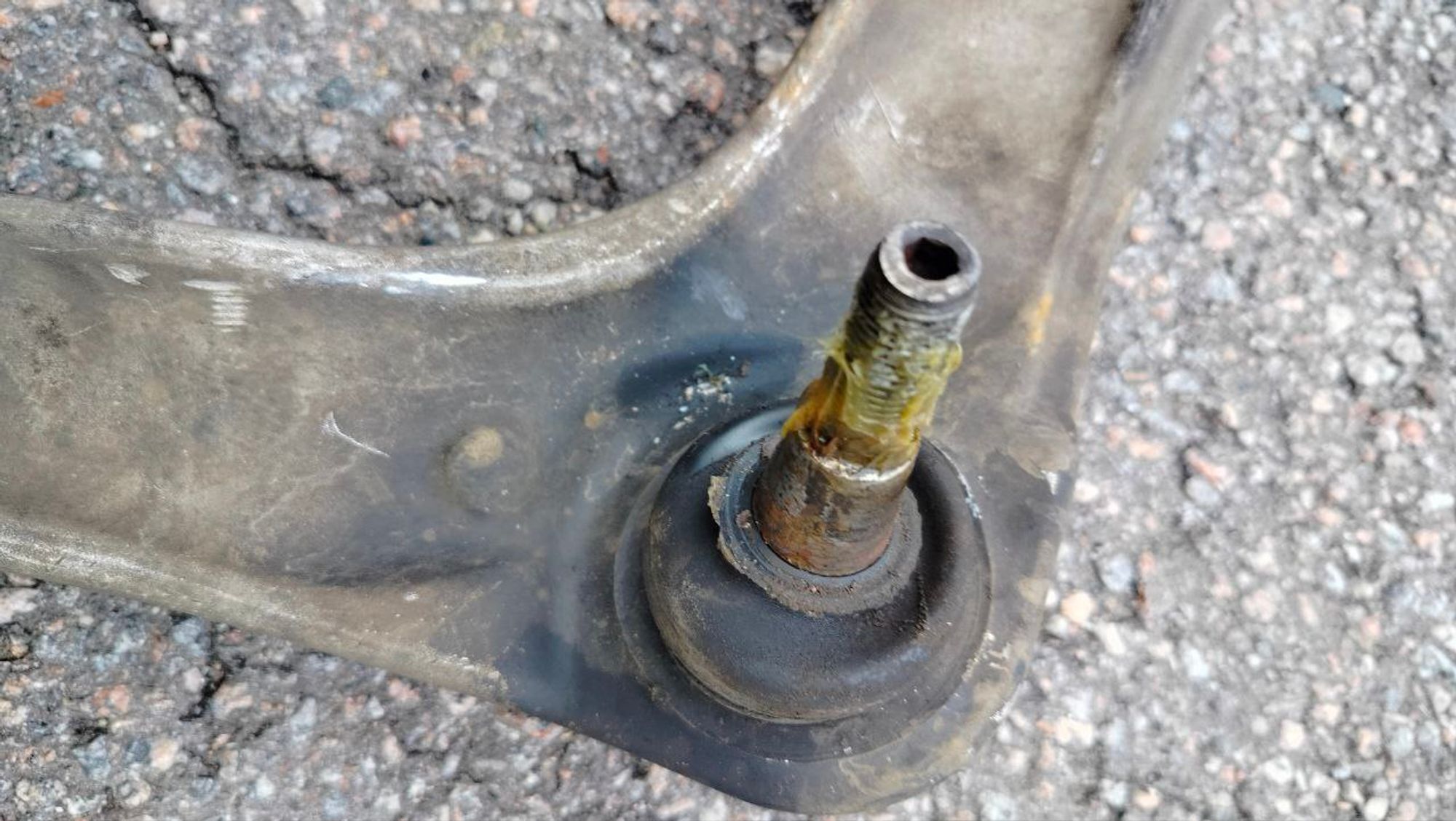 https://ycs.partsauto.market/partsauto-images/thmbs/userImages/1f817407dabcad2ed99afbaebcb7863e/part/7617633b-d920-4f30-a0d6-1285b4b8340c_1731351882001.jpg