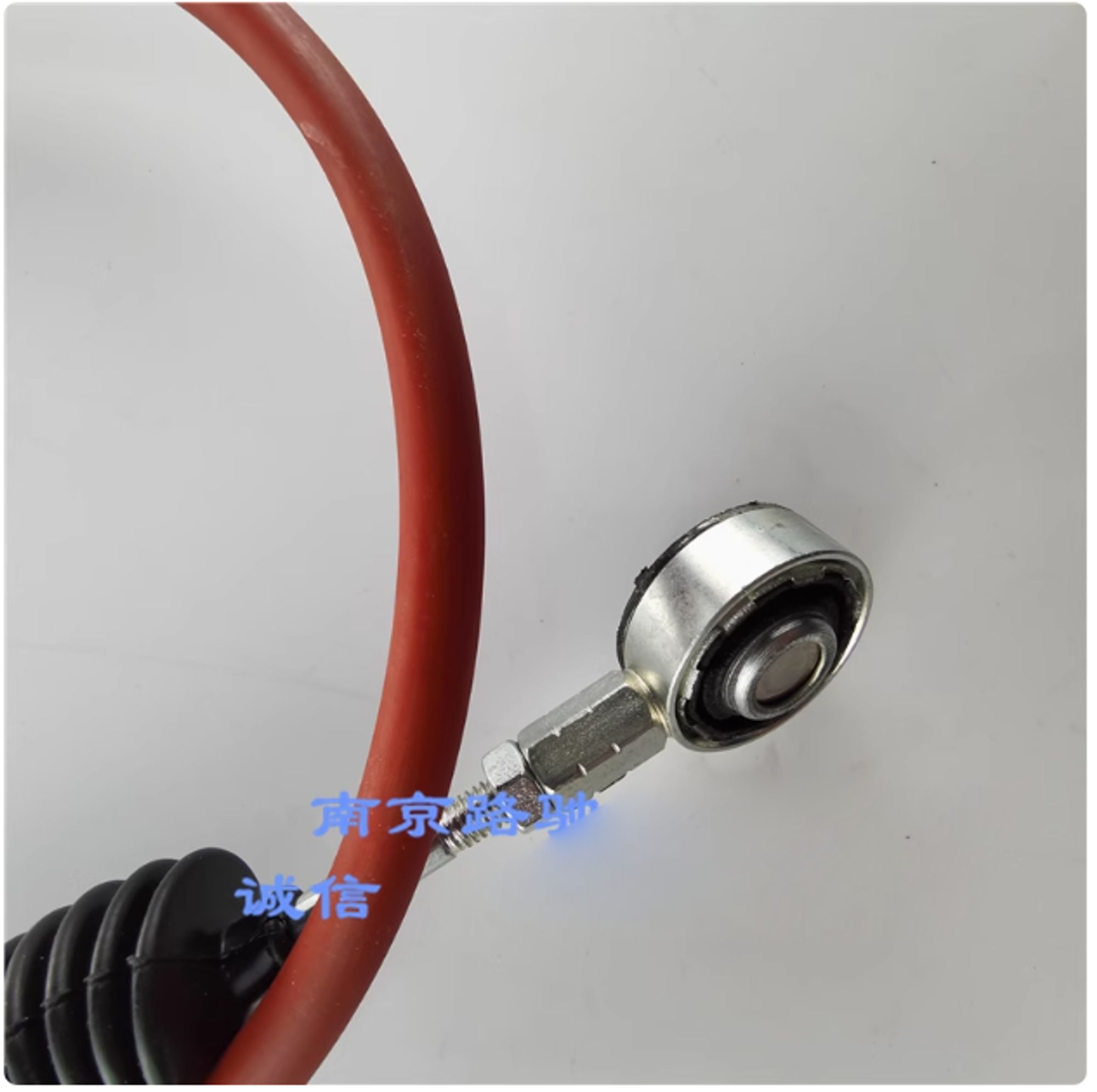 https://ycs.partsauto.market/partsauto-images/thmbs/userImages/1f817407dabcad2ed99afbaebcb7863e/part/7d7fcd54-ffca-4ebb-8e50-bcd8a0f30618_1733849605726.jpg