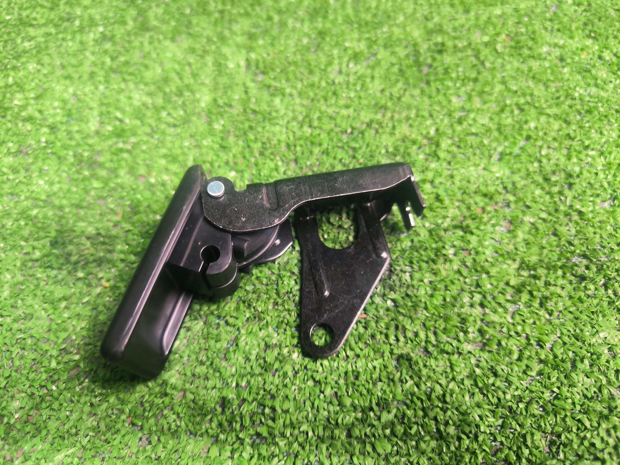 https://ycs.partsauto.market/partsauto-images/thmbs/userImages/1f817407dabcad2ed99afbaebcb7863e/part/9fc8f84e-11b9-4749-86f5-0f192e30aca8_1785414375564.jpg