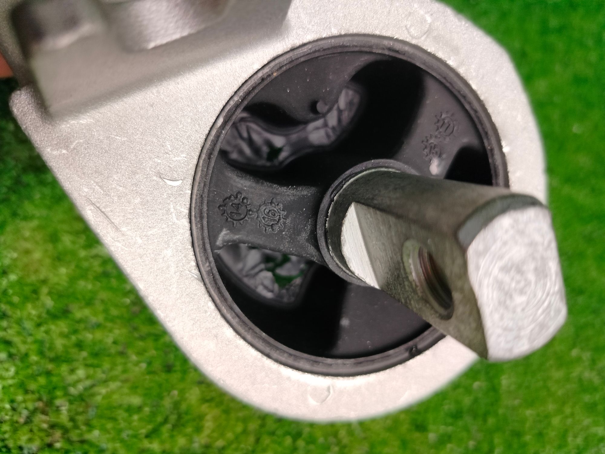 https://ycs.partsauto.market/partsauto-images/thmbs/userImages/1f817407dabcad2ed99afbaebcb7863e/part/aba8252f-0fbb-4c1e-8635-72115af9fc90_1785760516563.jpg