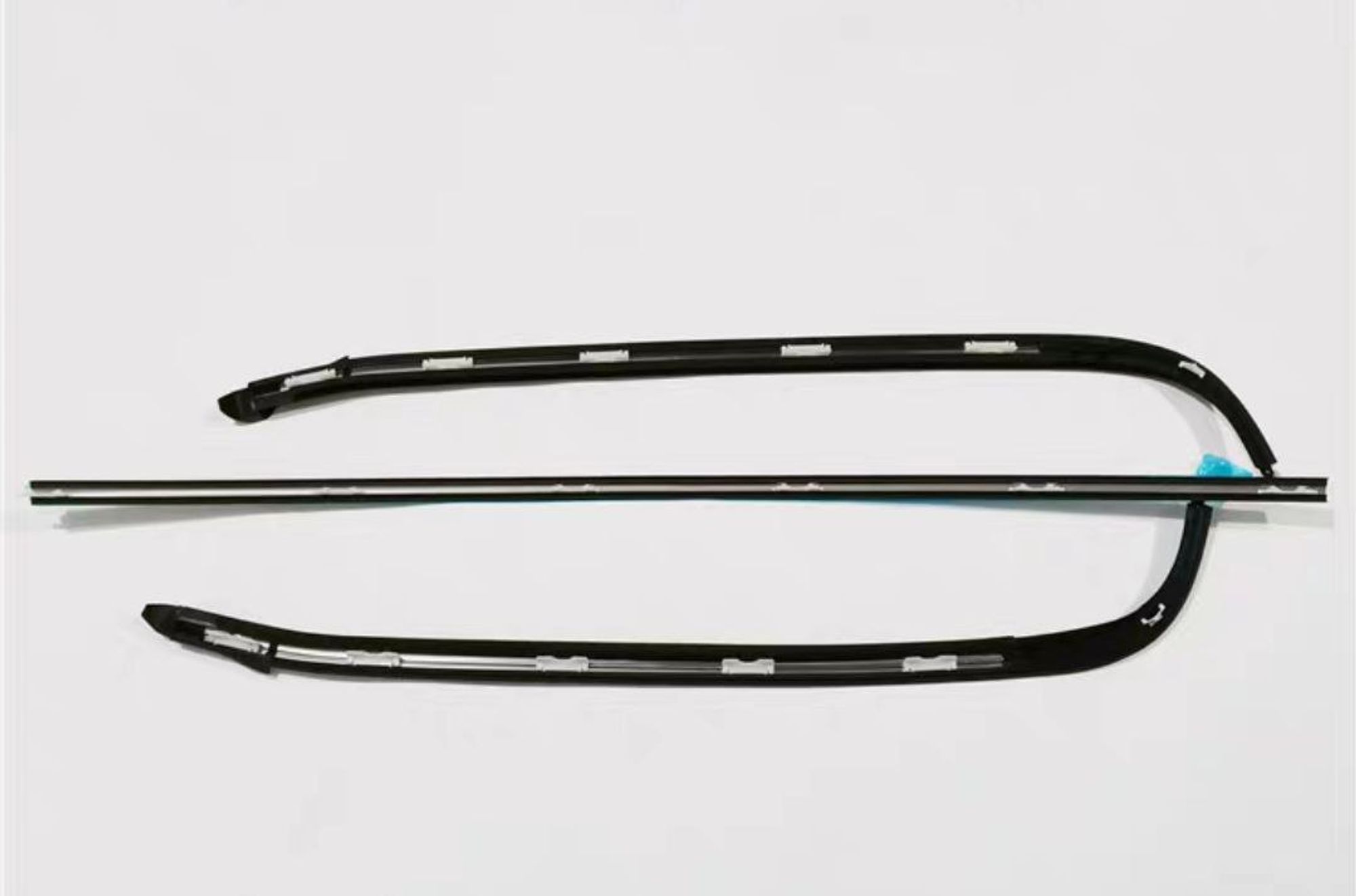 https://ycs.partsauto.market/partsauto-images/thmbs/userImages/1f817407dabcad2ed99afbaebcb7863e/part/b9516a60-7df6-4ce7-81cf-71d1d3affc80_1734120244959.jpg