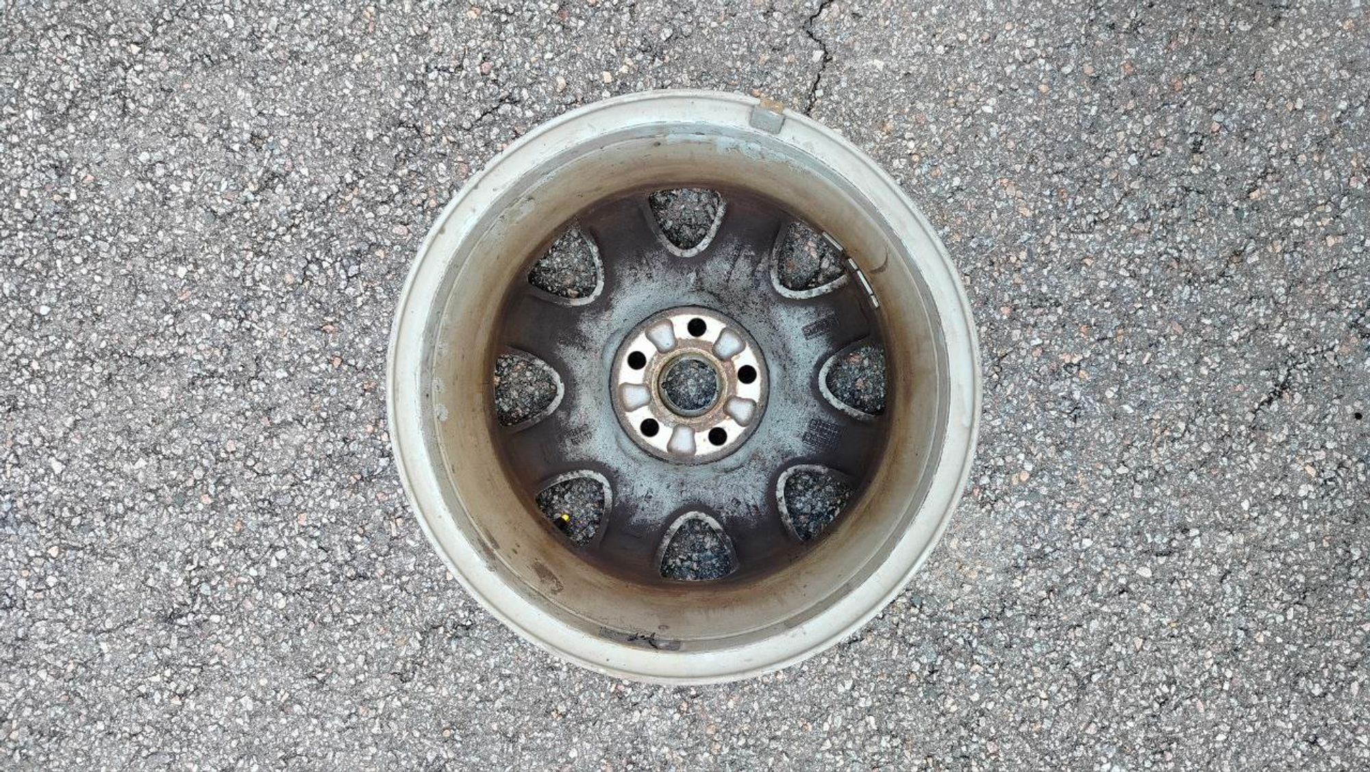 https://ycs.partsauto.market/partsauto-images/thmbs/userImages/1f817407dabcad2ed99afbaebcb7863e/part/d3d46622-0afc-4375-b251-2fb030bac39f_1731350638173.jpg