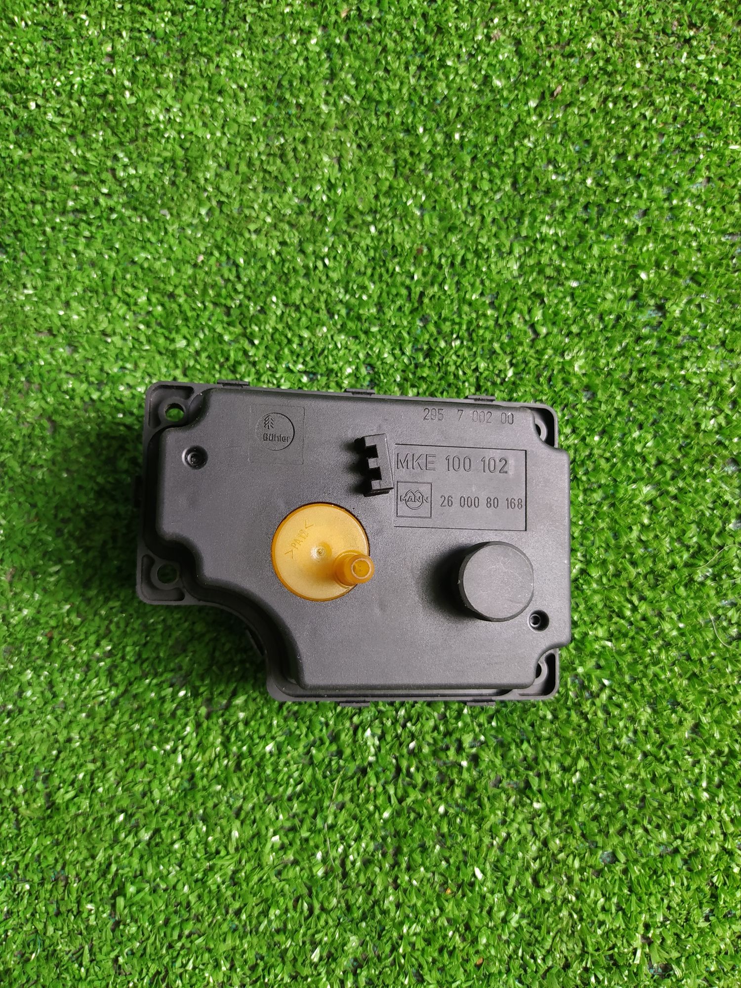 https://ycs.partsauto.market/partsauto-images/thmbs/userImages/1f817407dabcad2ed99afbaebcb7863e/part/e7affd80-6c54-401e-ae3d-e9a7f783fd71_1782890501630.jpg