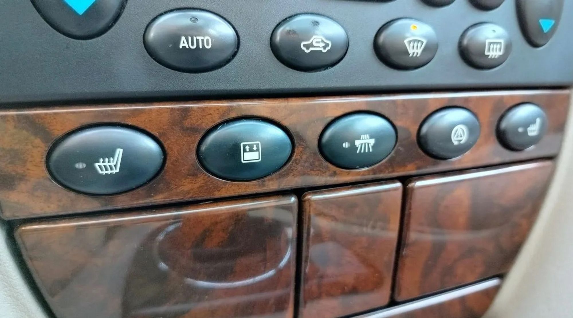https://ycs.partsauto.market/partsauto-images/thmbs/userImages/1f817407dabcad2ed99afbaebcb7863e/part/ec62e02f-732e-4a38-9c8a-0c39633b1691_1729947067693.jpg