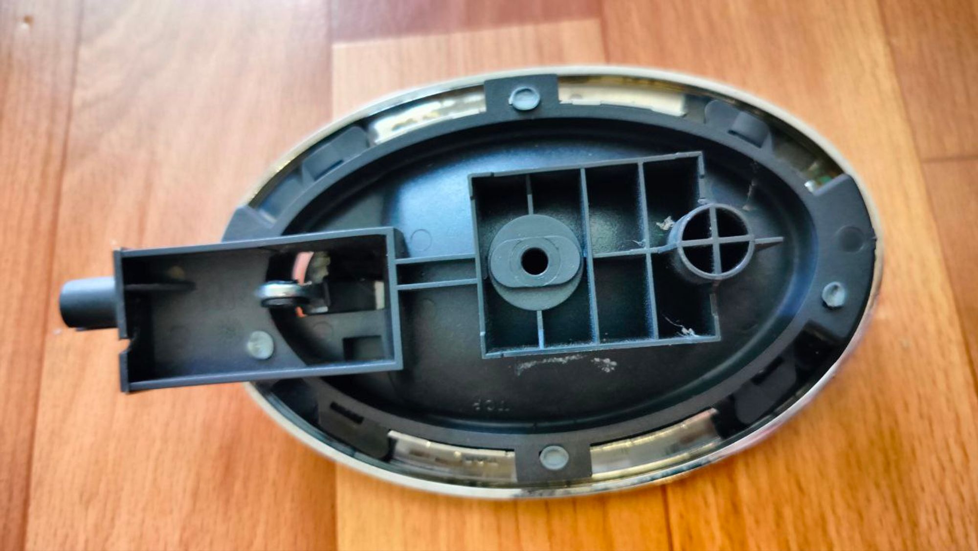 https://ycs.partsauto.market/partsauto-images/thmbs/userImages/1f817407dabcad2ed99afbaebcb7863e/part/eec98e4b-63c7-48f1-9f7b-9f6718c3b95e_1730111203867.jpg