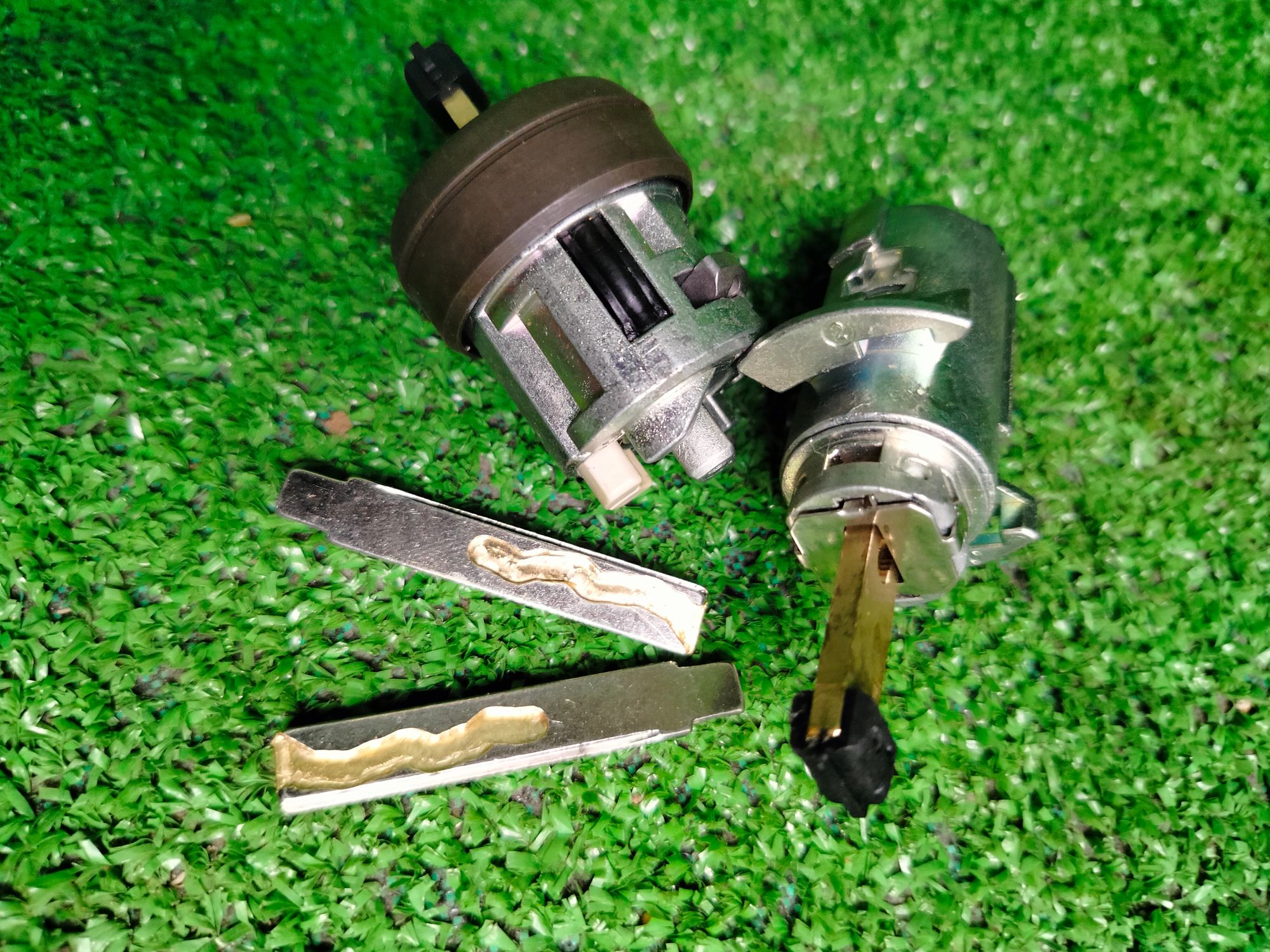 https://ycs.partsauto.market/partsauto-images/thmbs/userImages/1f817407dabcad2ed99afbaebcb7863e/part/f7985ecf-6b09-4aa8-96f6-2b9f5c1021fe_1785768590428.jpg