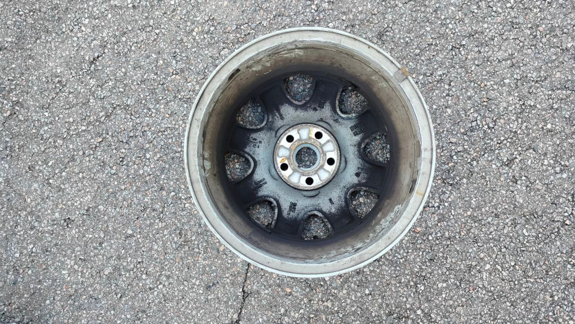 https://ycs.partsauto.market/partsauto-images/thmbs/userImages/1f817407dabcad2ed99afbaebcb7863e/part/f890c0de-4014-4e52-bdea-be29e1f8aae6_1731350638347.jpg