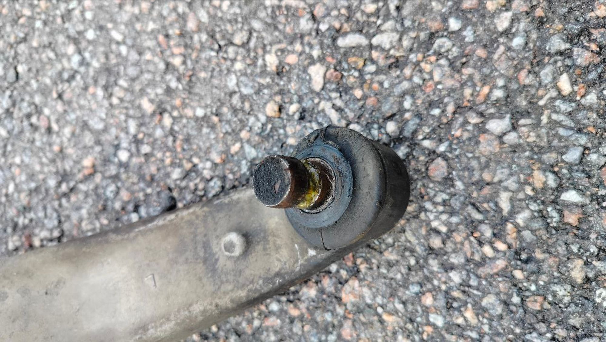 https://ycs.partsauto.market/partsauto-images/thmbs/userImages/1f817407dabcad2ed99afbaebcb7863e/part/f8a8f6ed-c751-497d-9755-0fece3a490cb_1731351634987.jpg