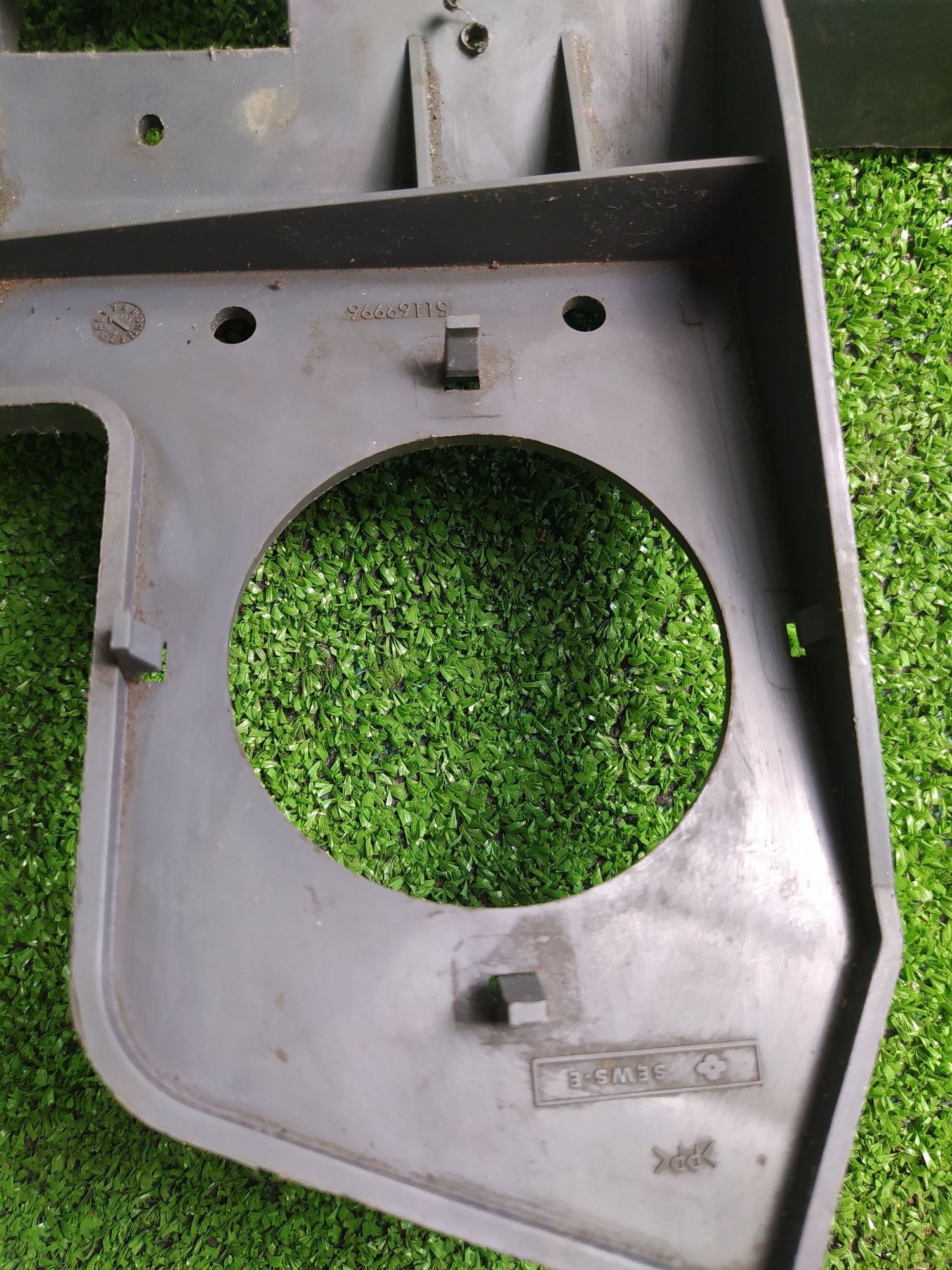 https://ycs.partsauto.market/partsauto-images/thmbs/userImages/1f817407dabcad2ed99afbaebcb7863e/part/fa30f06c-16fd-4678-be09-0ba00c3274f2_1782893914696.jpg