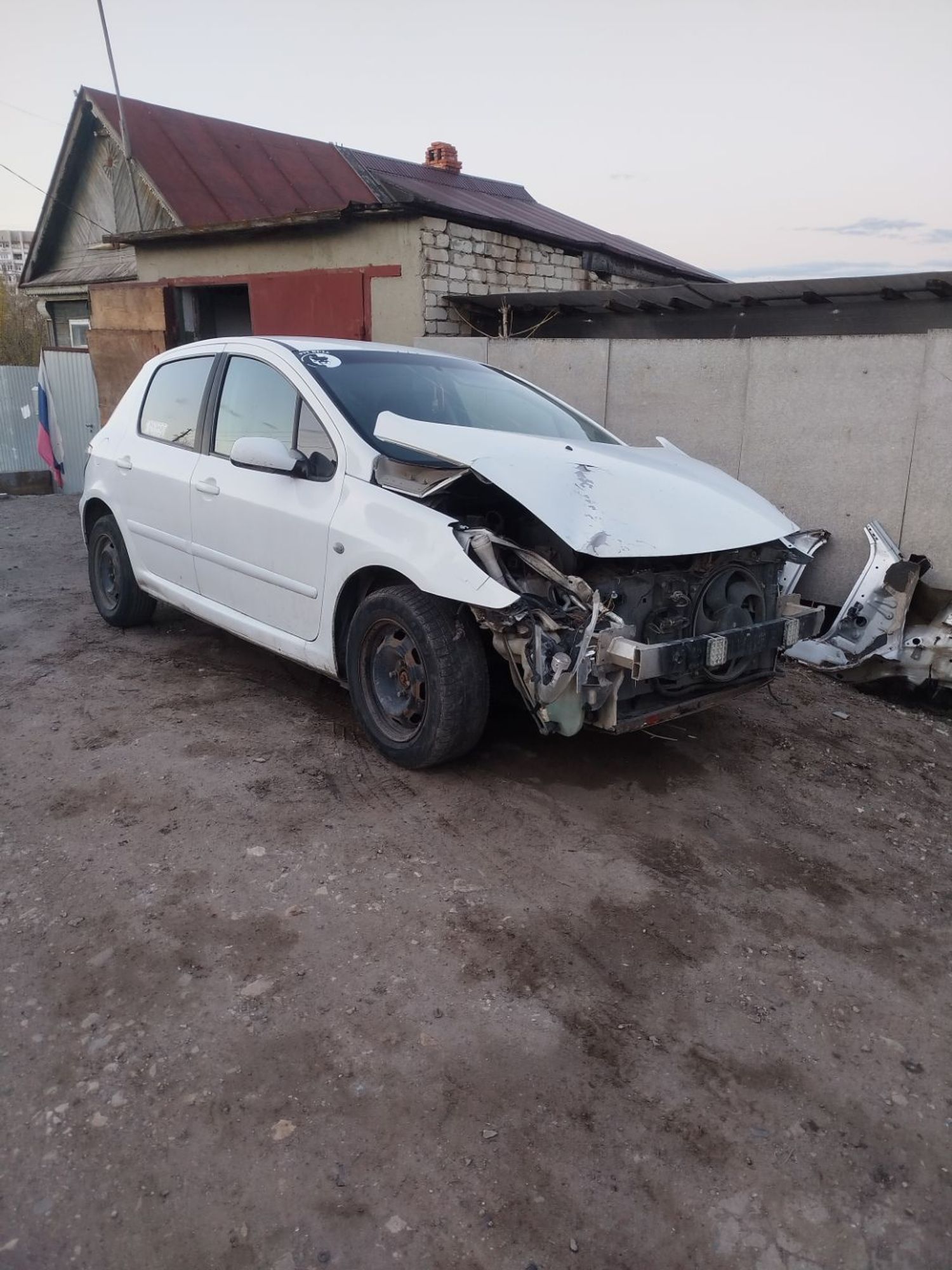 https://ycs.partsauto.market/partsauto-images/thmbs/userImages/2083c2a62fd034e59038f15de4c6b061/car/0d0341d4-39e3-41c1-8b9a-61c103095111_1779513210725.jpg