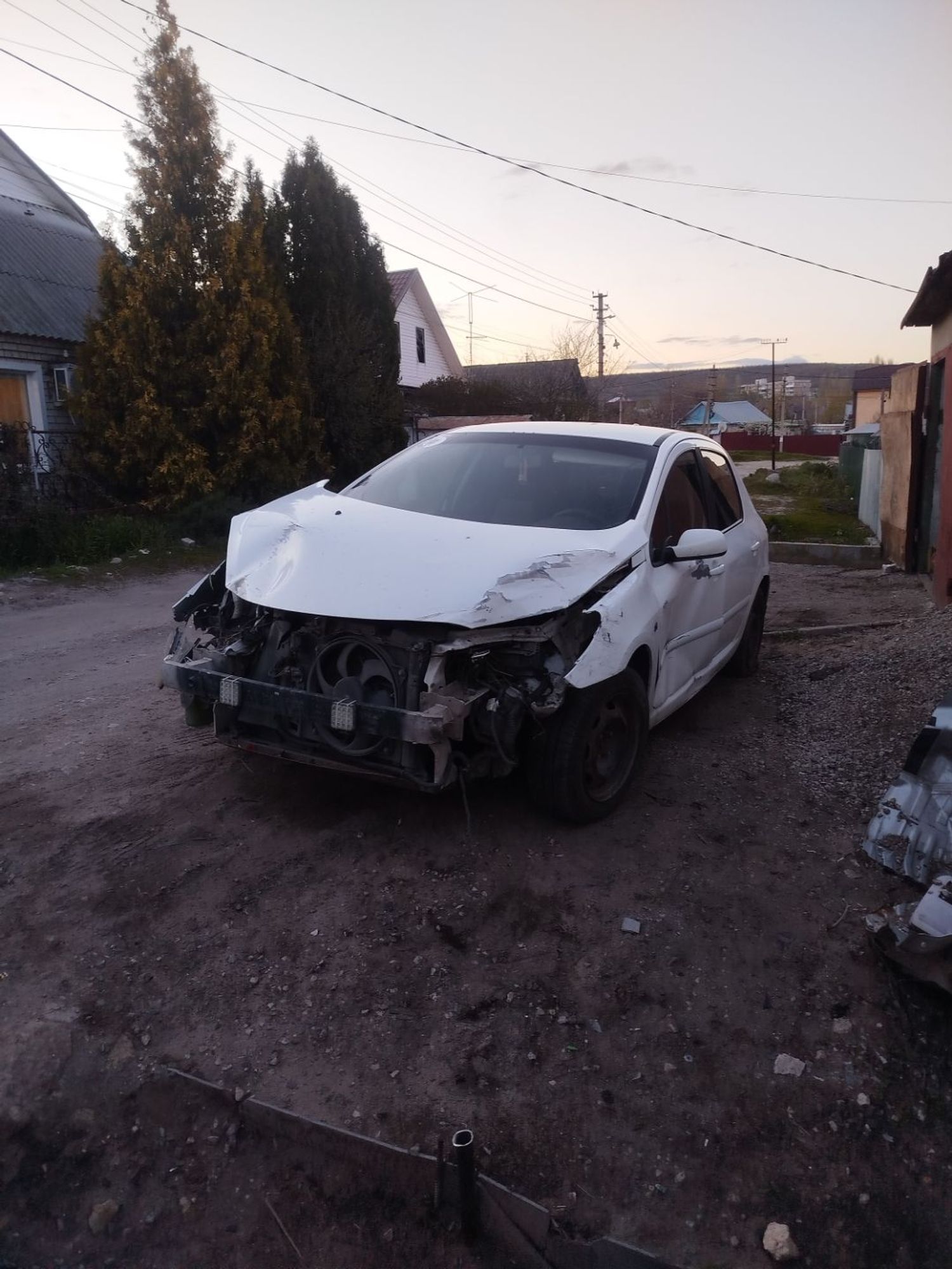 https://ycs.partsauto.market/partsauto-images/thmbs/userImages/2083c2a62fd034e59038f15de4c6b061/car/fb35c262-23f2-43bc-8be4-aafd16f99298_1779513207202.jpg