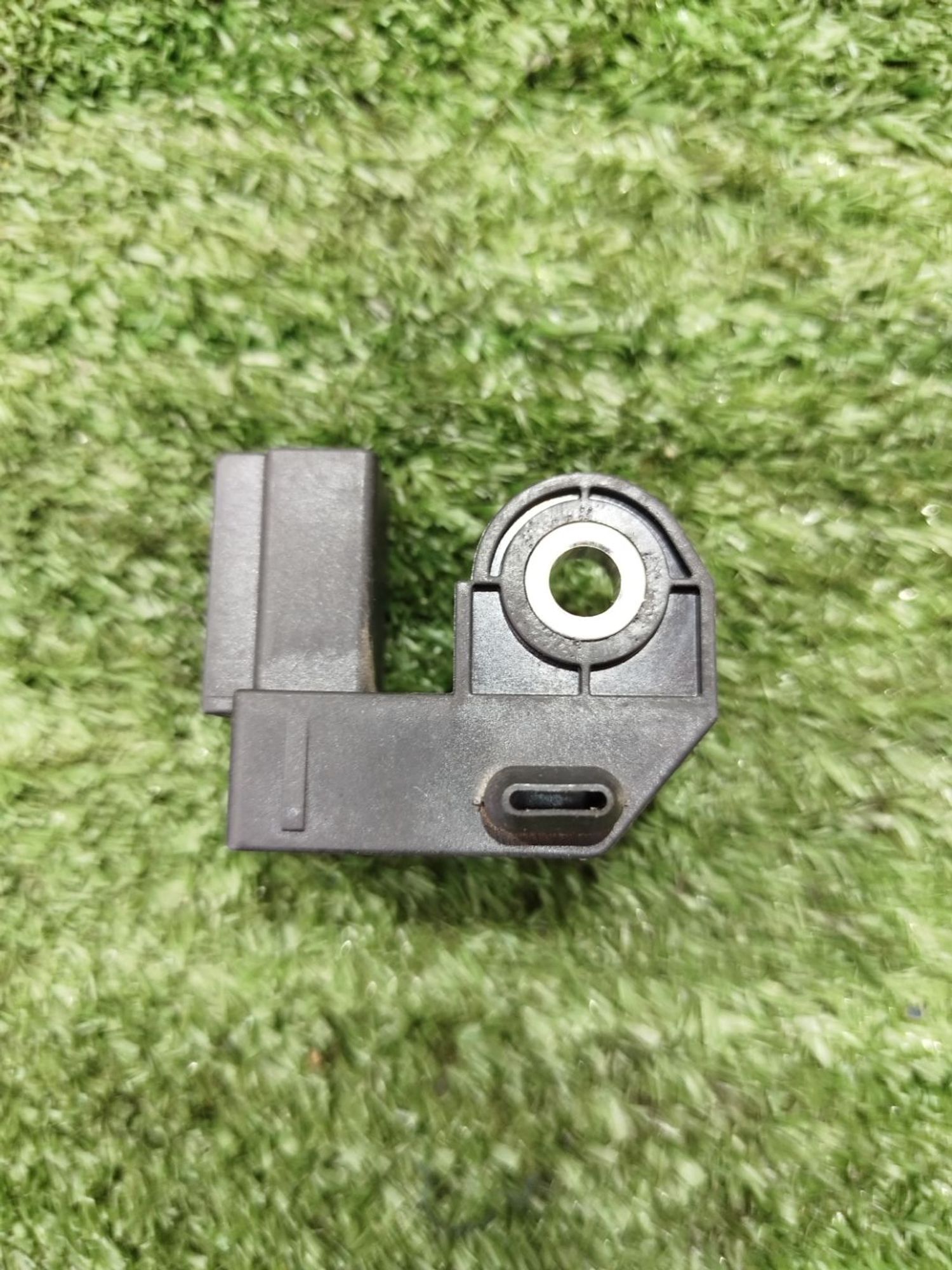 https://ycs.partsauto.market/partsauto-images/thmbs/userImages/2083c2a62fd034e59038f15de4c6b061/part/014edc70-b4d1-4784-aee8-442de20ac0ec_1779130665955.jpg
