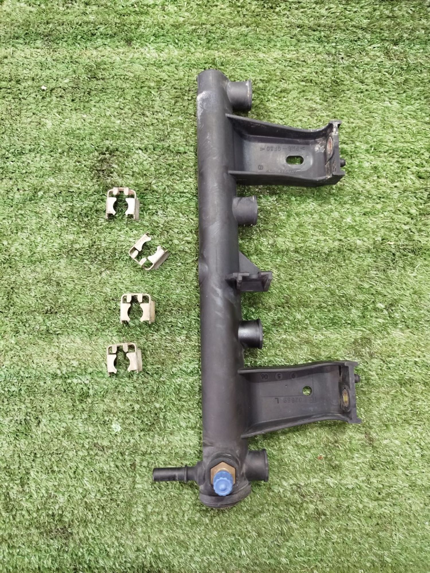https://ycs.partsauto.market/partsauto-images/thmbs/userImages/2083c2a62fd034e59038f15de4c6b061/part/04132bfc-edc9-4e12-b632-d5dbe2eef67f_1779129508483.jpg
