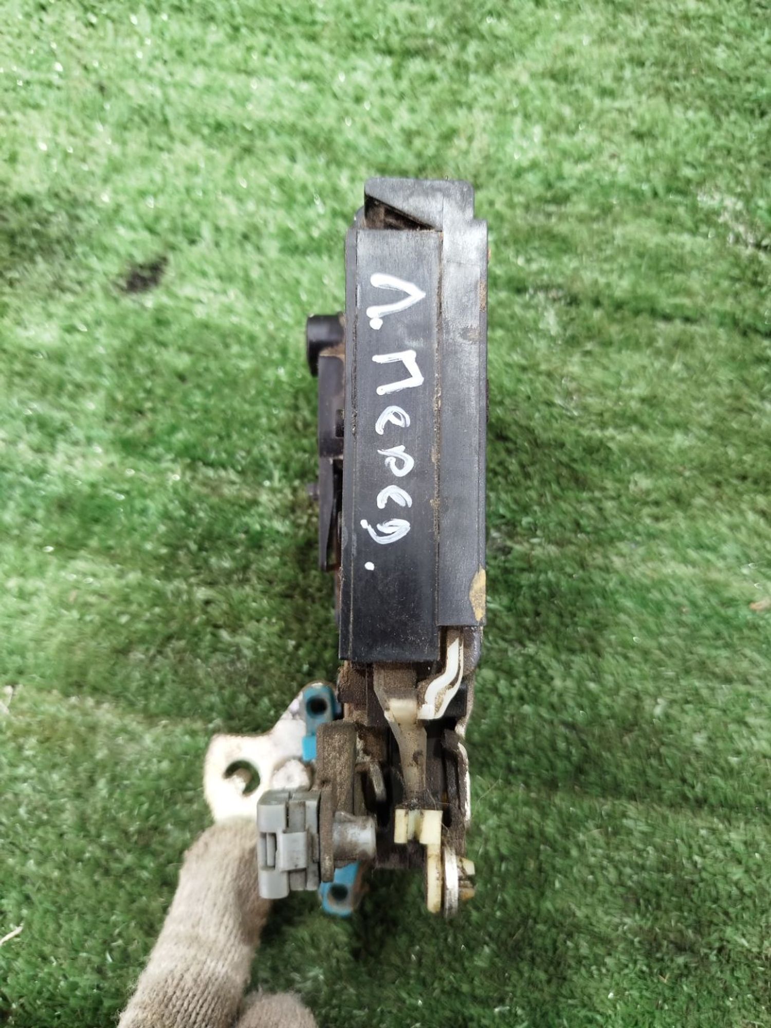 https://ycs.partsauto.market/partsauto-images/thmbs/userImages/2083c2a62fd034e59038f15de4c6b061/part/074cc080-a211-4eff-b5ad-348e57e1d35e_1780054151381.jpg