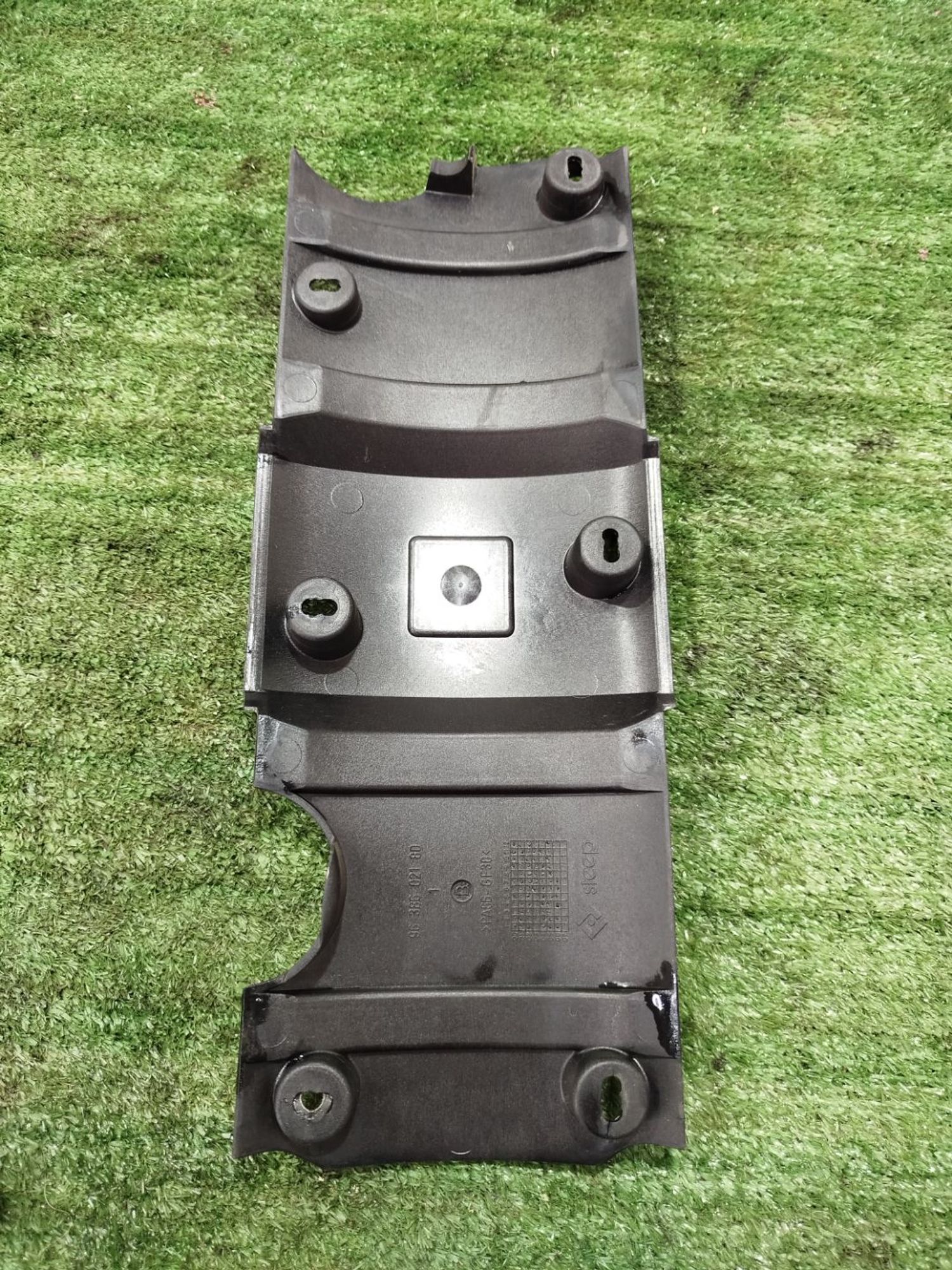 https://ycs.partsauto.market/partsauto-images/thmbs/userImages/2083c2a62fd034e59038f15de4c6b061/part/0b5ba65a-8d9e-4c9f-8b81-b29a4a6f0cc5_1779872601968.jpg
