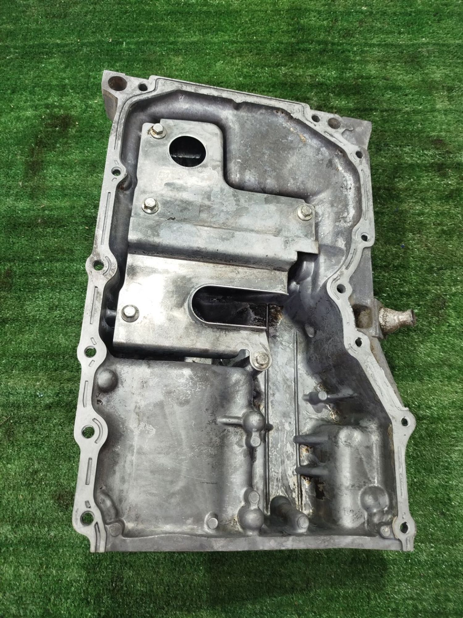 https://ycs.partsauto.market/partsauto-images/thmbs/userImages/2083c2a62fd034e59038f15de4c6b061/part/1409375a-d2e0-40d4-a5e4-2f671837a286_1785783692267.jpg