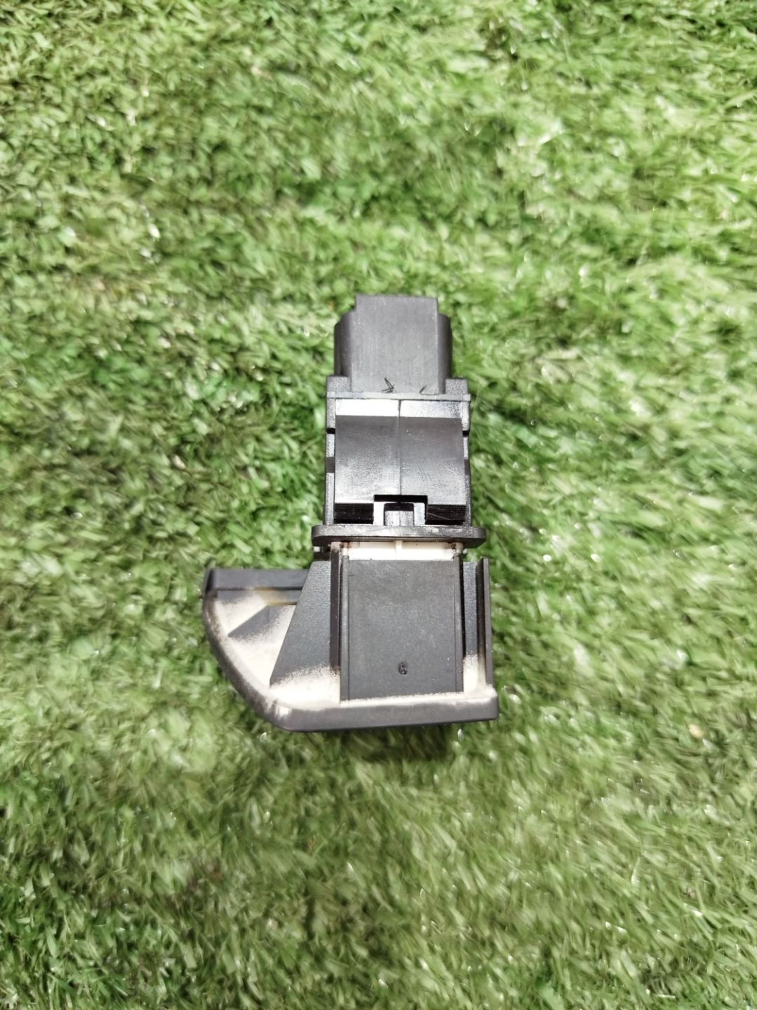 https://ycs.partsauto.market/partsauto-images/thmbs/userImages/2083c2a62fd034e59038f15de4c6b061/part/146c278b-f4ed-4f74-a51e-67496bb8e090_1779872360794.jpg
