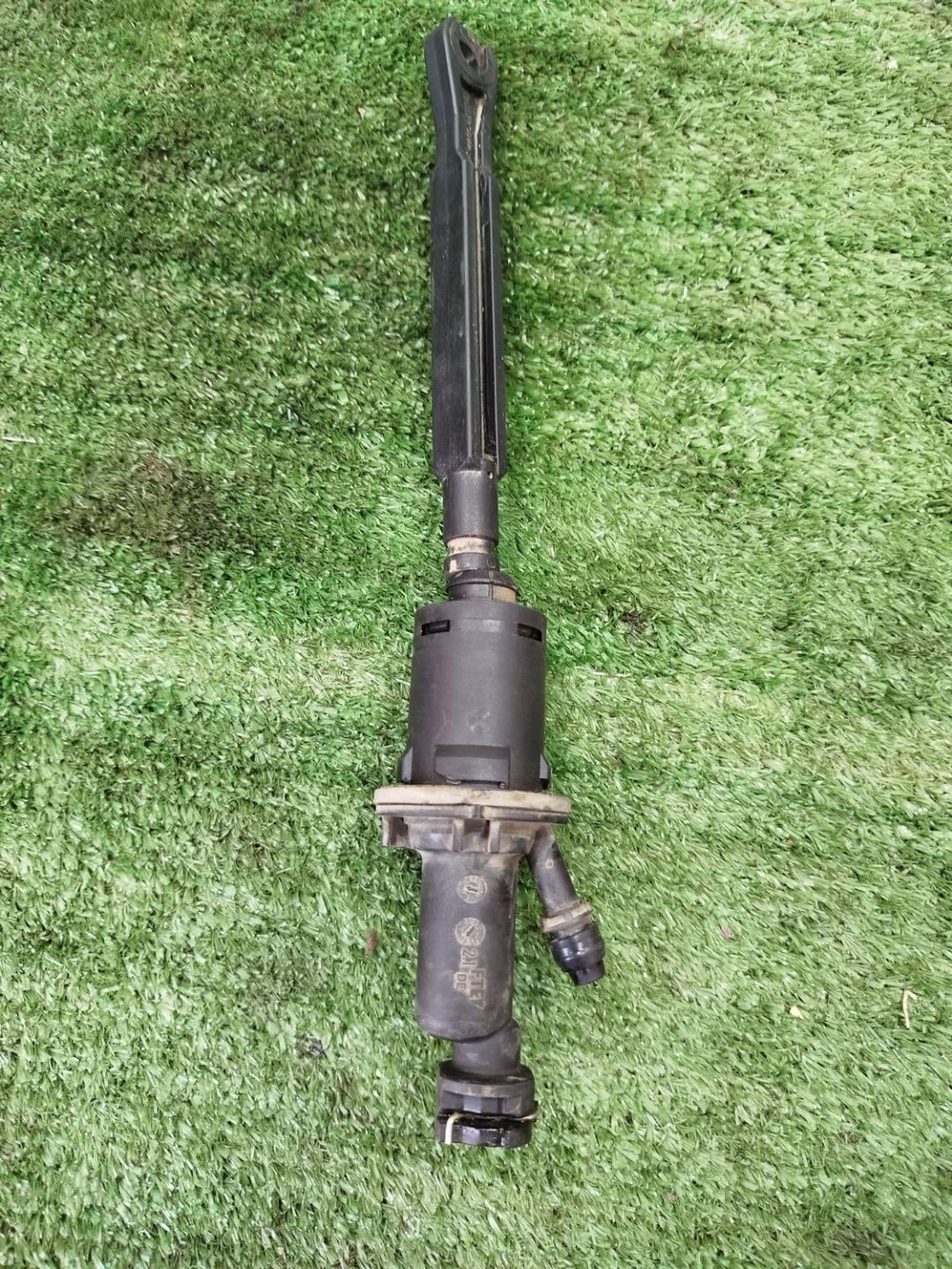 https://ycs.partsauto.market/partsauto-images/thmbs/userImages/2083c2a62fd034e59038f15de4c6b061/part/18e8d733-3679-4295-ad67-492540ff3f38_1779127795741.jpg