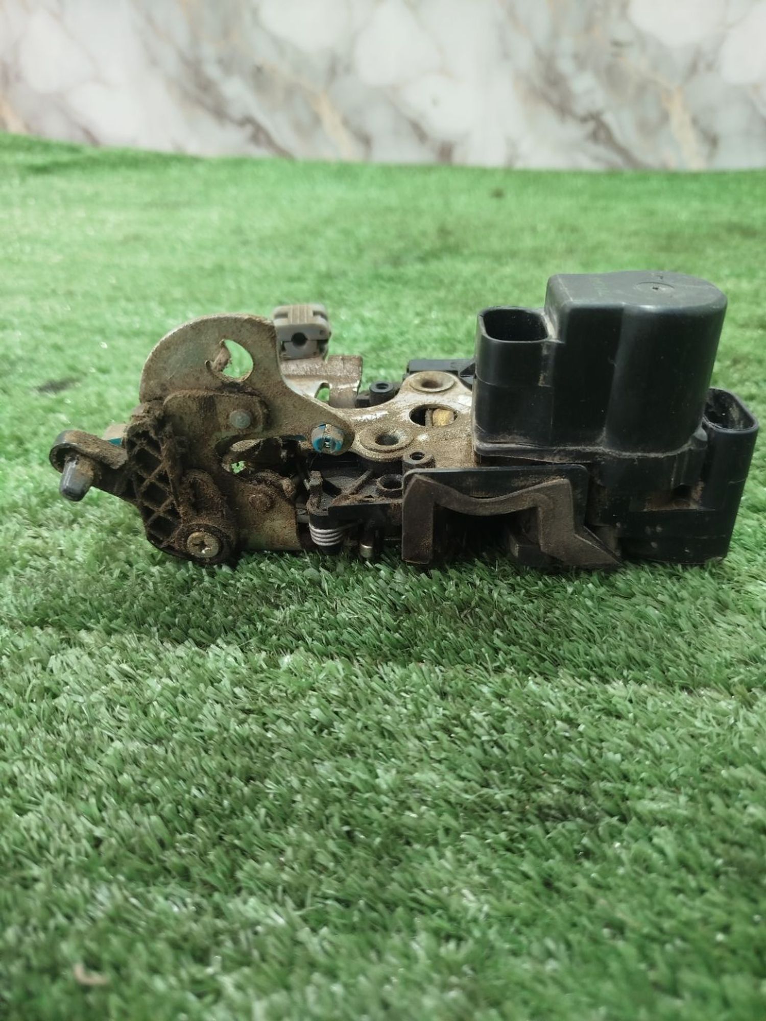 https://ycs.partsauto.market/partsauto-images/thmbs/userImages/2083c2a62fd034e59038f15de4c6b061/part/1faf0259-4e9d-47ff-82c1-7611d55d06b0_1780054015640.jpg