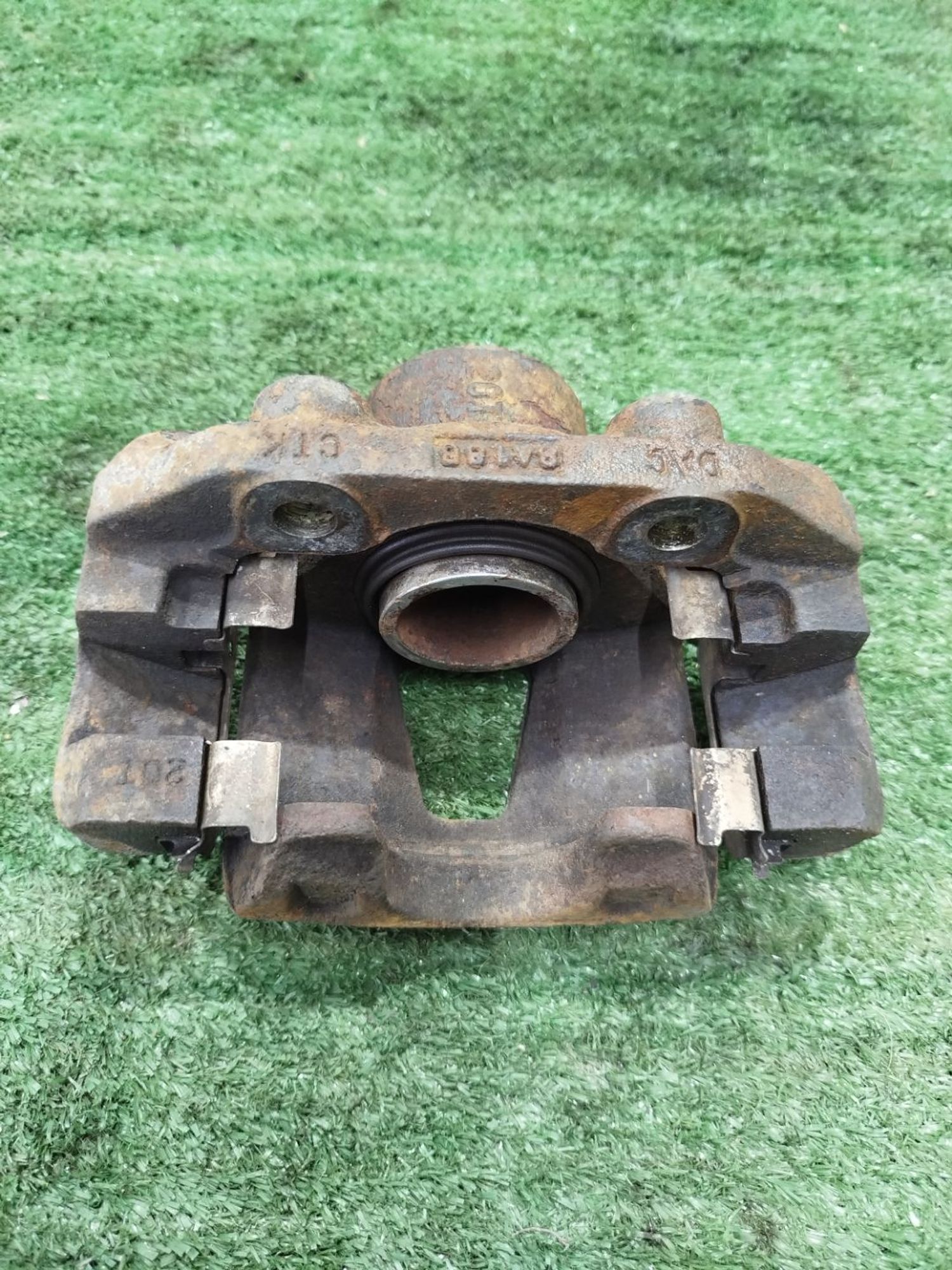 https://ycs.partsauto.market/partsauto-images/thmbs/userImages/2083c2a62fd034e59038f15de4c6b061/part/20a184fc-0f15-49bd-8394-da95646ac23e_1780047848033.jpg