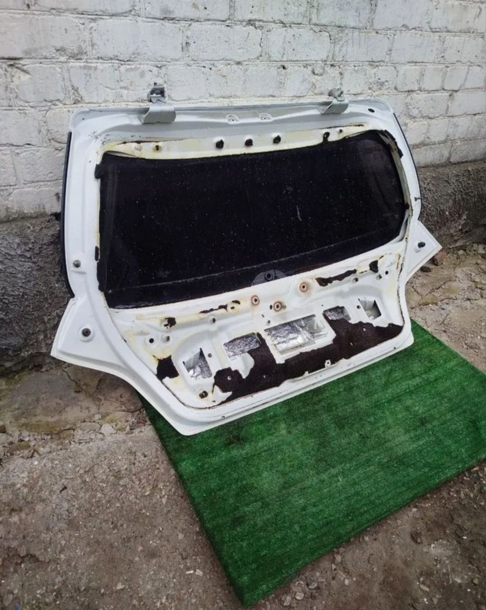 https://ycs.partsauto.market/partsauto-images/thmbs/userImages/2083c2a62fd034e59038f15de4c6b061/part/23bb5974-86ac-48a6-9e19-15ed04379df7_1782070674008.jpg