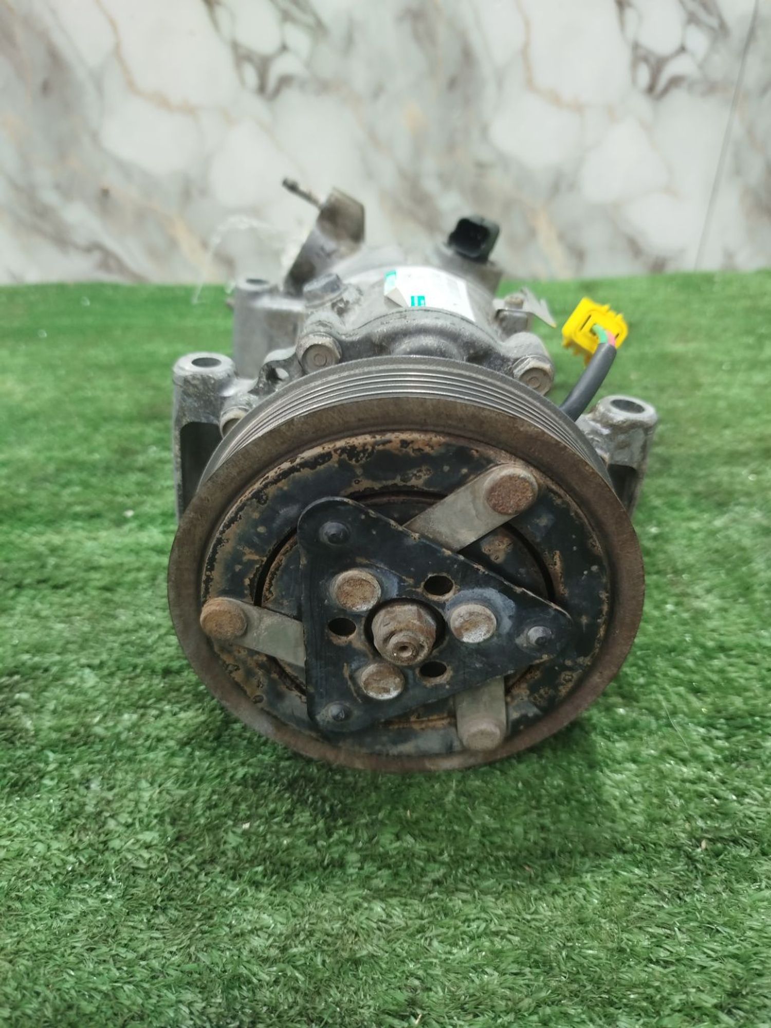 https://ycs.partsauto.market/partsauto-images/thmbs/userImages/2083c2a62fd034e59038f15de4c6b061/part/240ec6fb-1ce3-4bd7-be62-010dbc210fb3_1779302528799.jpg