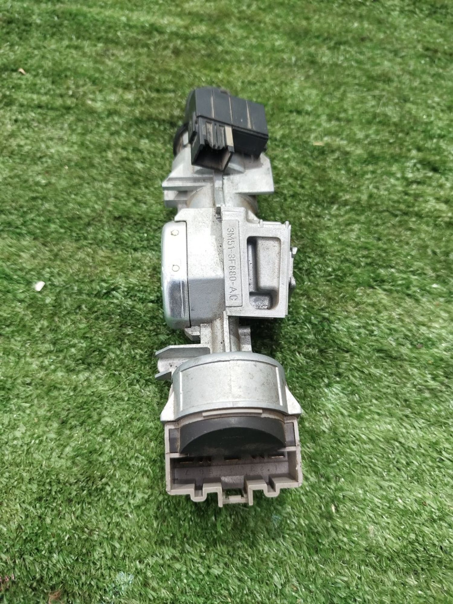 https://ycs.partsauto.market/partsauto-images/thmbs/userImages/2083c2a62fd034e59038f15de4c6b061/part/286beca7-84ac-415f-b09b-1680c7a8ba4e_1785679496132.jpg