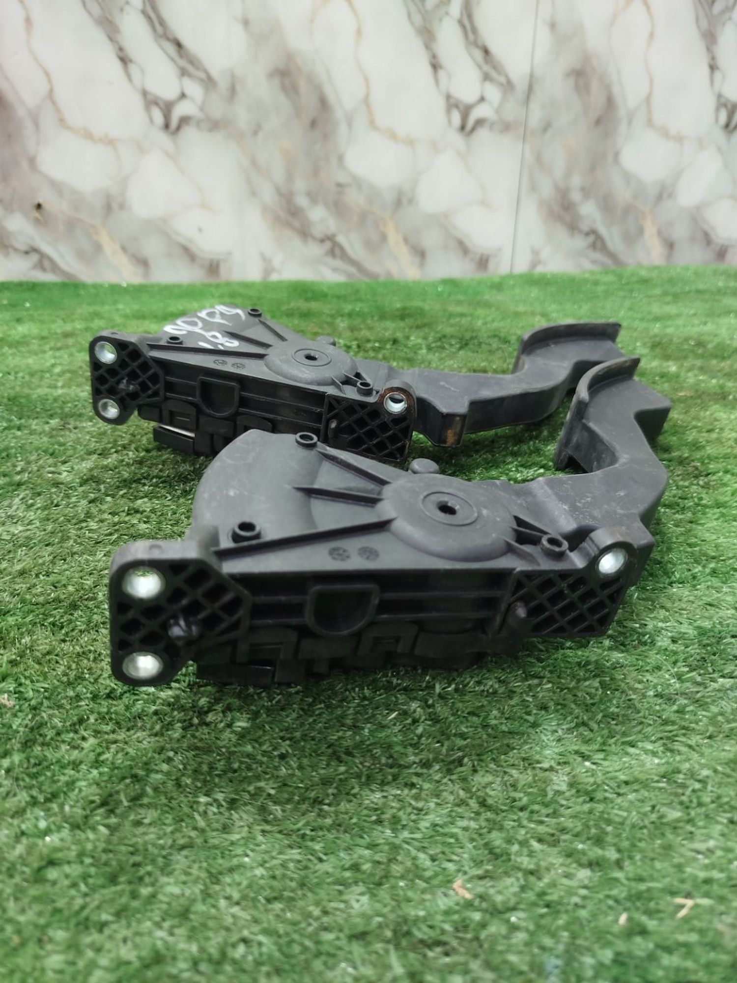 https://ycs.partsauto.market/partsauto-images/thmbs/userImages/2083c2a62fd034e59038f15de4c6b061/part/2d3634ad-641c-43ec-a010-3496d0cef5cc_1785683109681.jpg