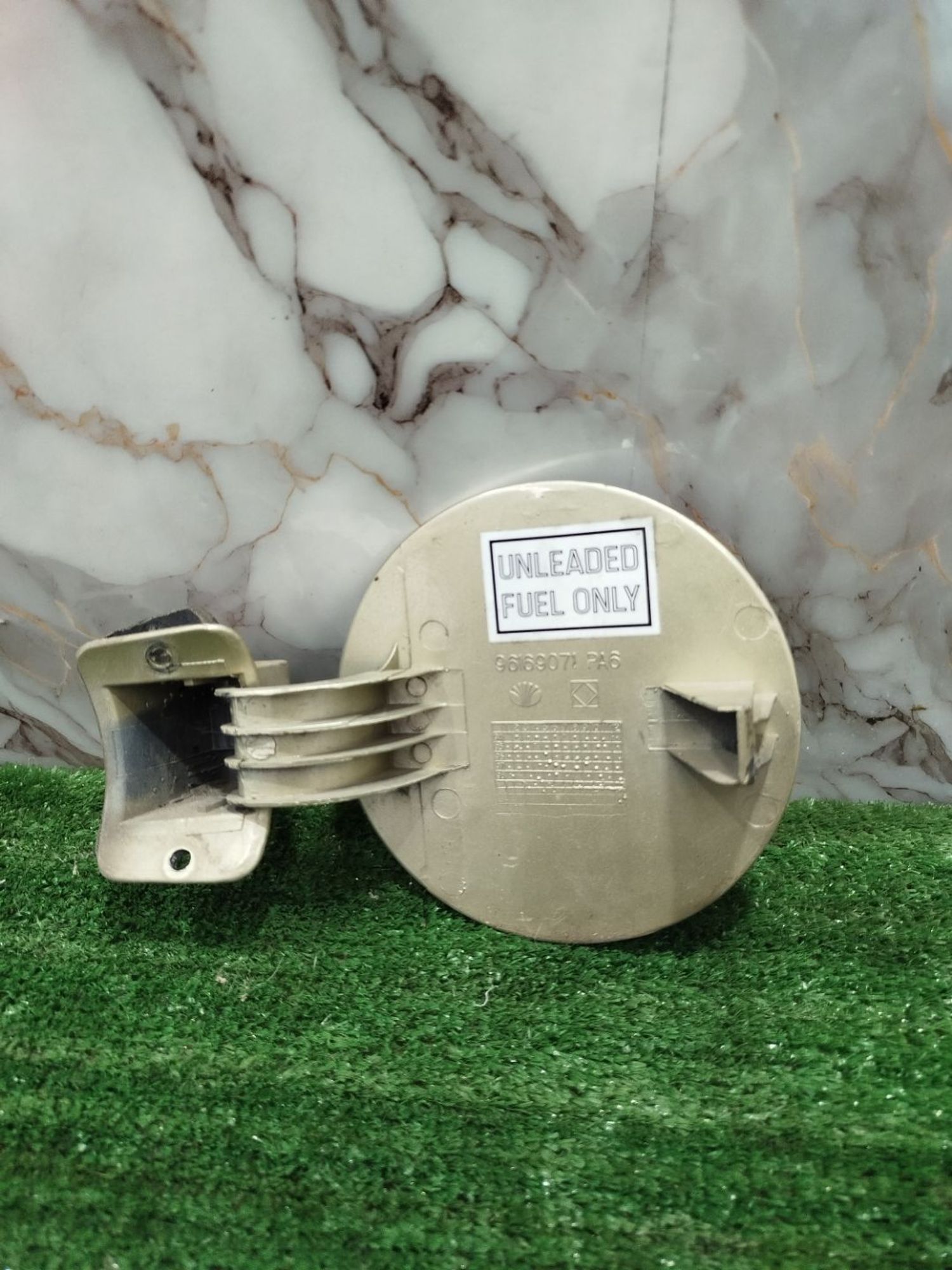https://ycs.partsauto.market/partsauto-images/thmbs/userImages/2083c2a62fd034e59038f15de4c6b061/part/2e809baa-b134-4952-9d0e-f5fbc2519549_1782163533411.jpg