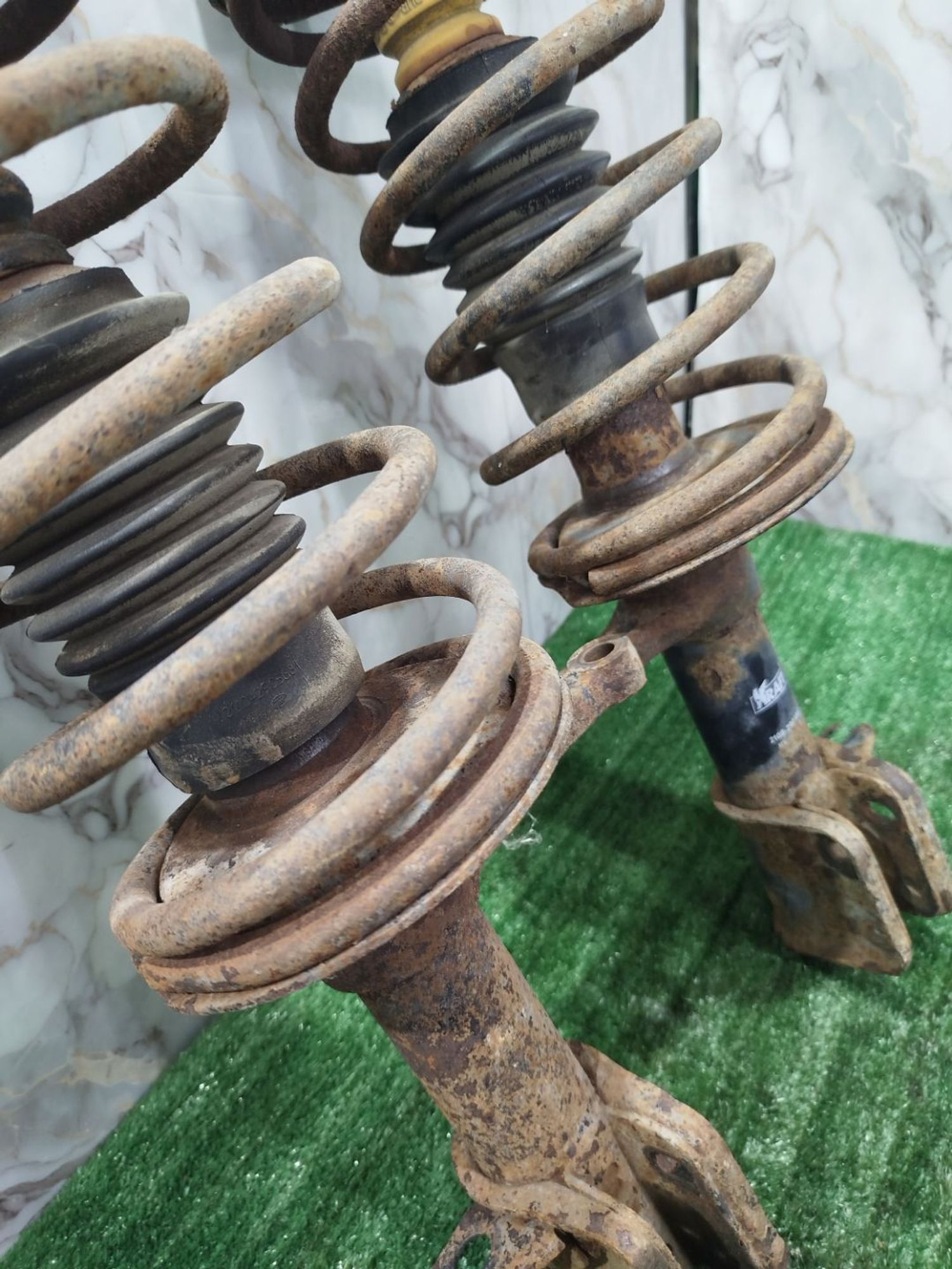 https://ycs.partsauto.market/partsauto-images/thmbs/userImages/2083c2a62fd034e59038f15de4c6b061/part/34097a4d-ec25-48f1-81a2-d41bf8ddab53_1784479322882.jpg