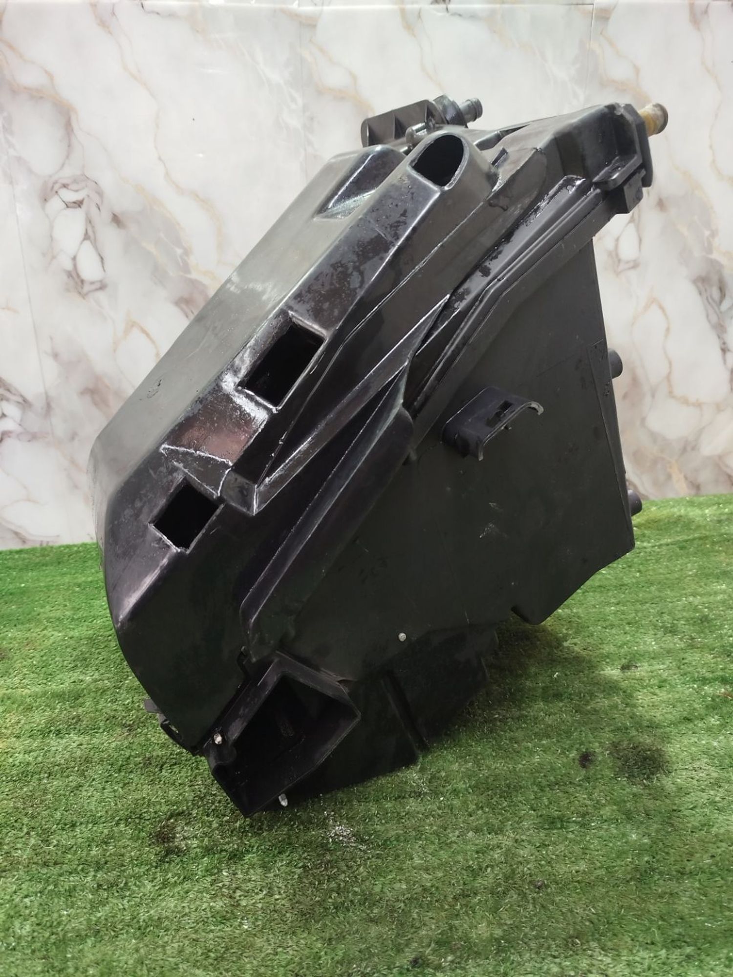 https://ycs.partsauto.market/partsauto-images/thmbs/userImages/2083c2a62fd034e59038f15de4c6b061/part/34f9b544-88b8-4890-ae46-ac2905f04dad_1782165320667.jpg