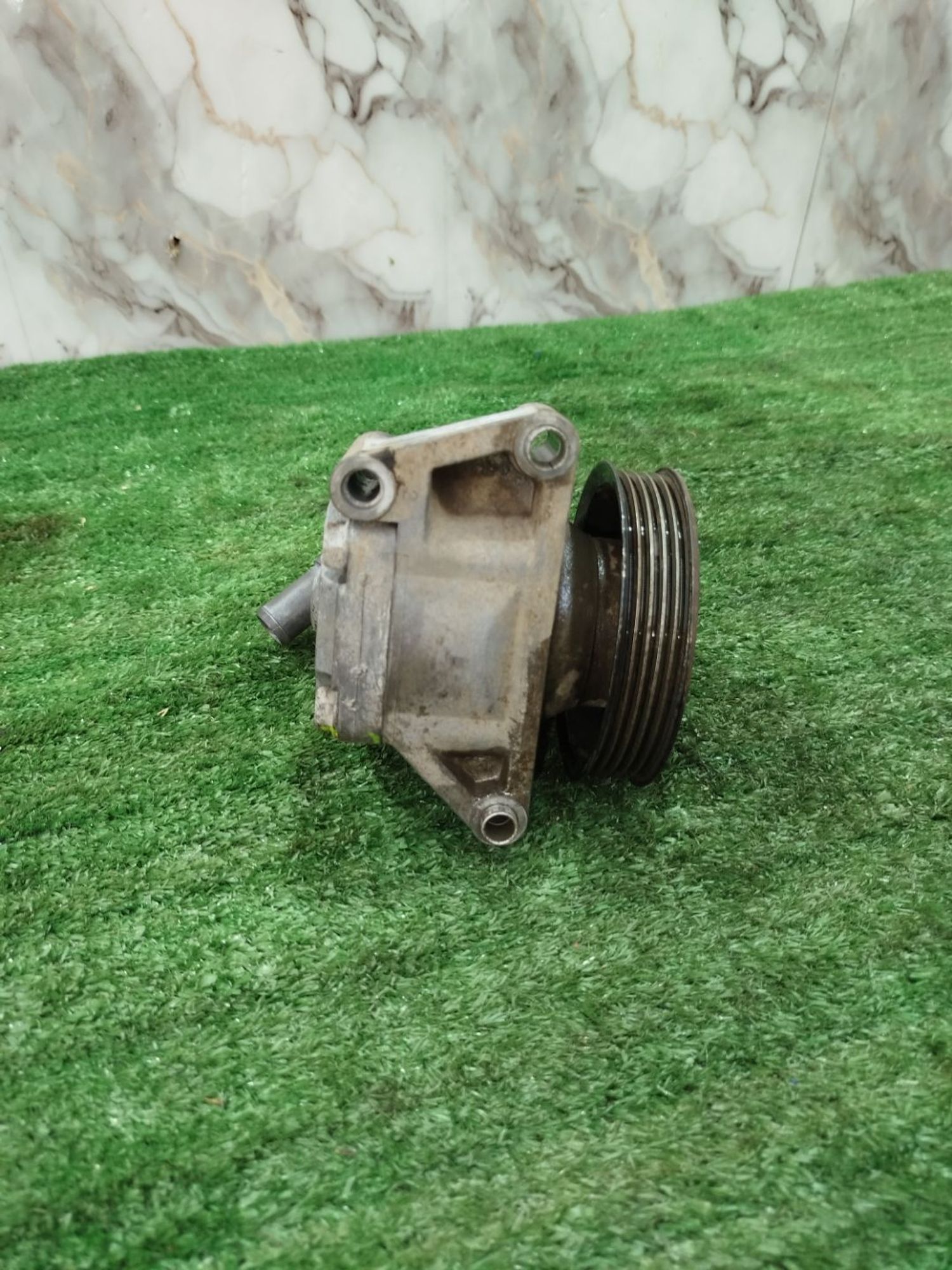 https://ycs.partsauto.market/partsauto-images/thmbs/userImages/2083c2a62fd034e59038f15de4c6b061/part/351c0af5-95fb-4b24-83a1-79fb06a4ce51_1785498304485.jpg