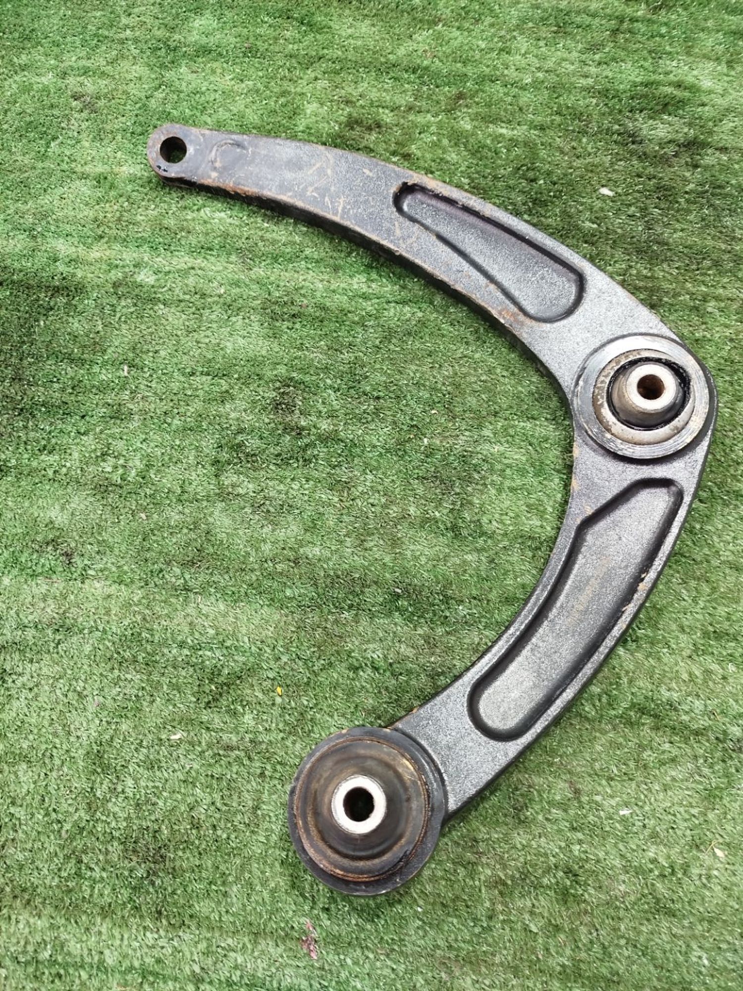 https://ycs.partsauto.market/partsauto-images/thmbs/userImages/2083c2a62fd034e59038f15de4c6b061/part/36b23fb4-74fd-4686-b05f-1139972432ab_1779126419112.jpg