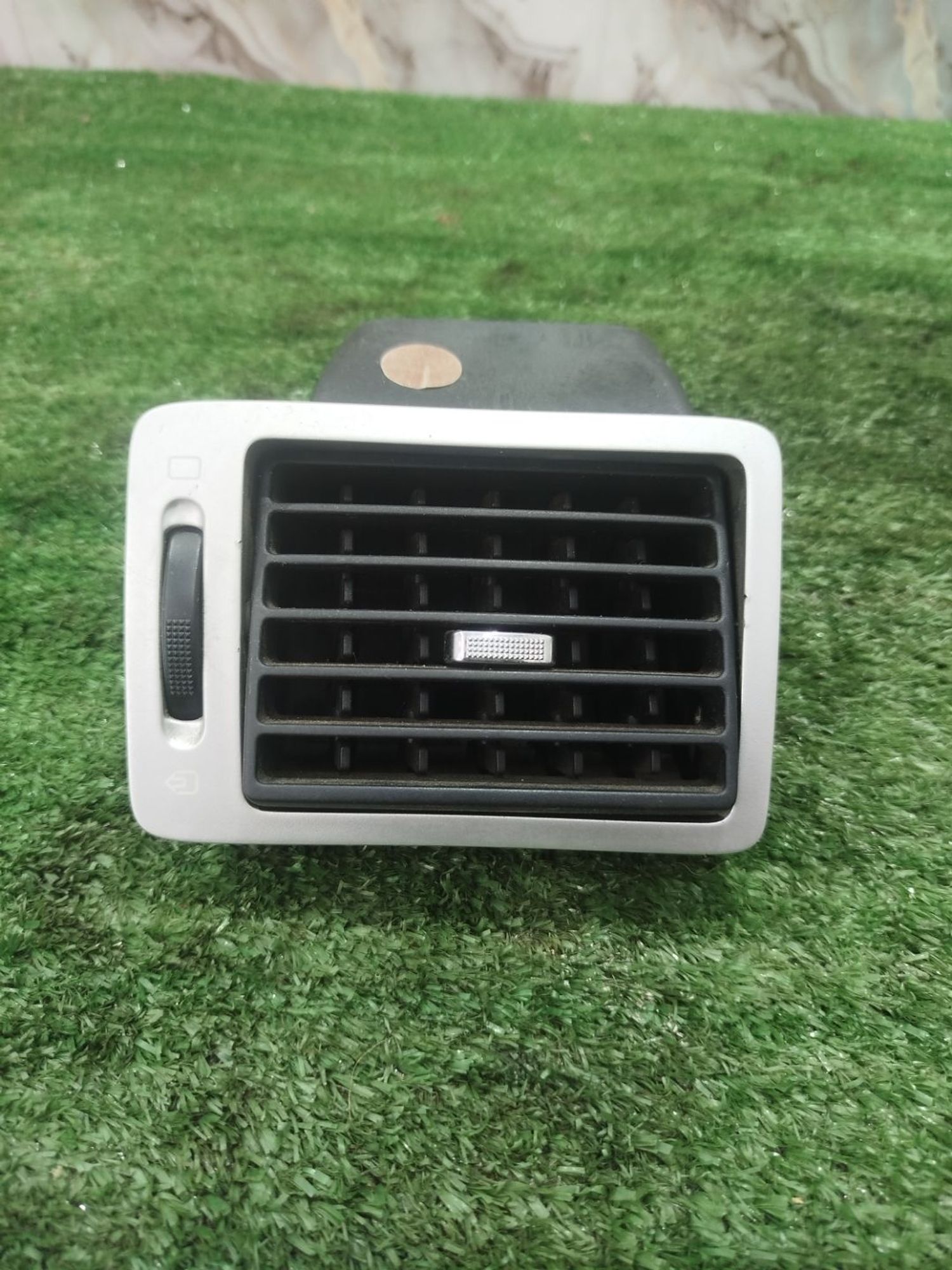 https://ycs.partsauto.market/partsauto-images/thmbs/userImages/2083c2a62fd034e59038f15de4c6b061/part/3c20e92e-fc35-4c5f-8d89-3f9b76625bfe_1779873408785.jpg