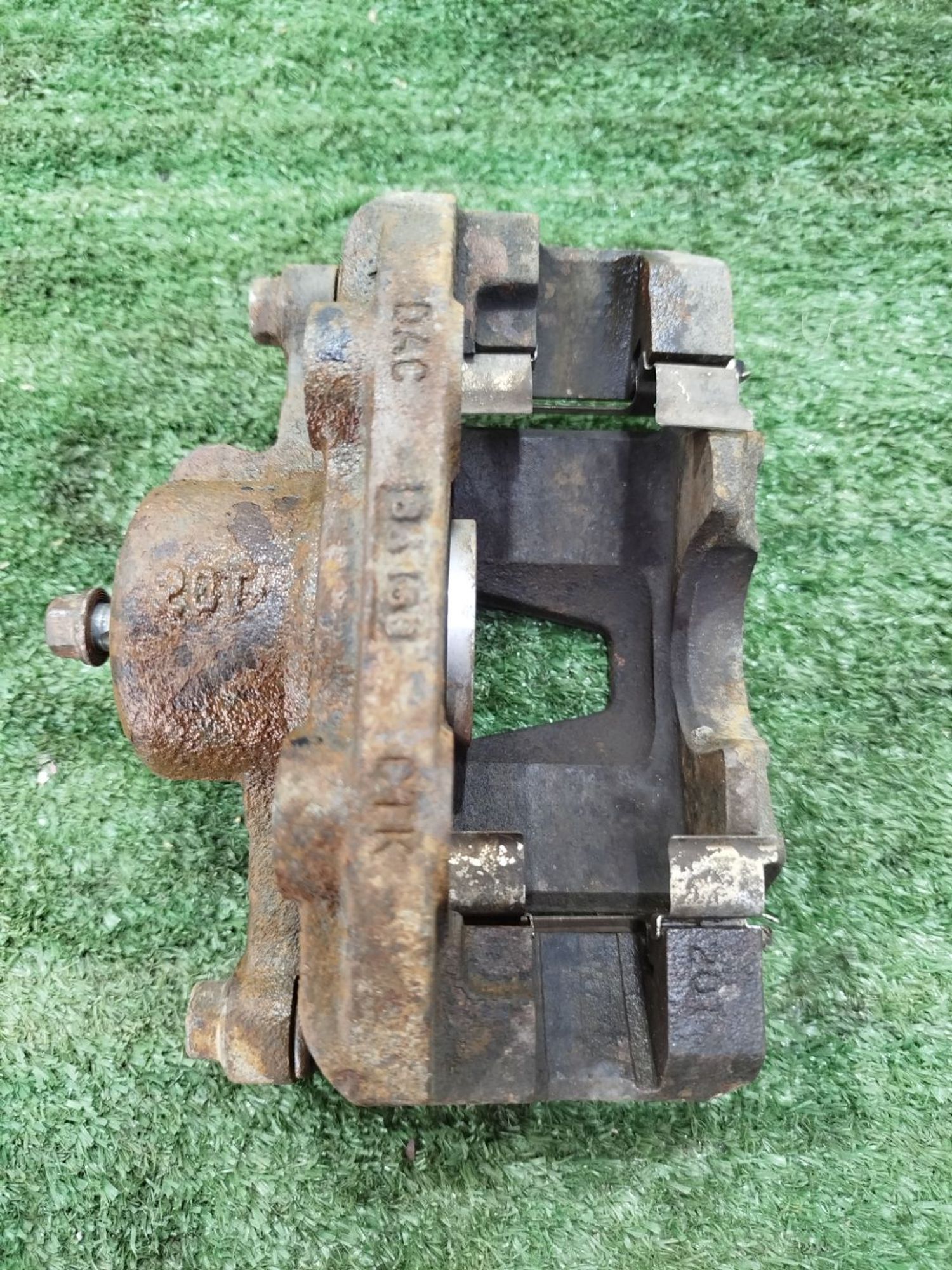 https://ycs.partsauto.market/partsauto-images/thmbs/userImages/2083c2a62fd034e59038f15de4c6b061/part/4330dae8-f9ab-4f22-af89-dad9a52e748a_1780047772956.jpg