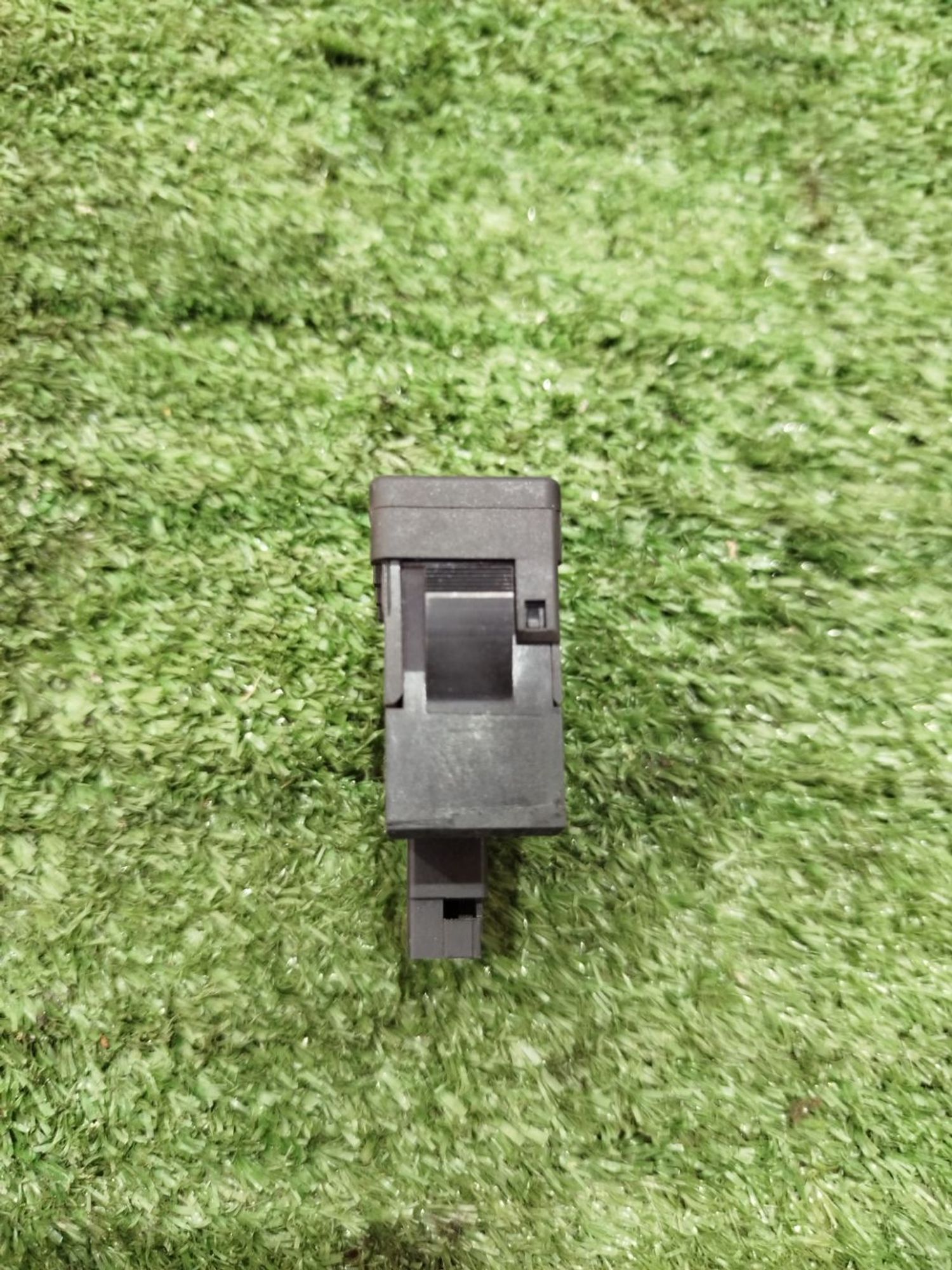 https://ycs.partsauto.market/partsauto-images/thmbs/userImages/2083c2a62fd034e59038f15de4c6b061/part/44715e71-b4a9-4678-8062-20f651612829_1779870484019.jpg