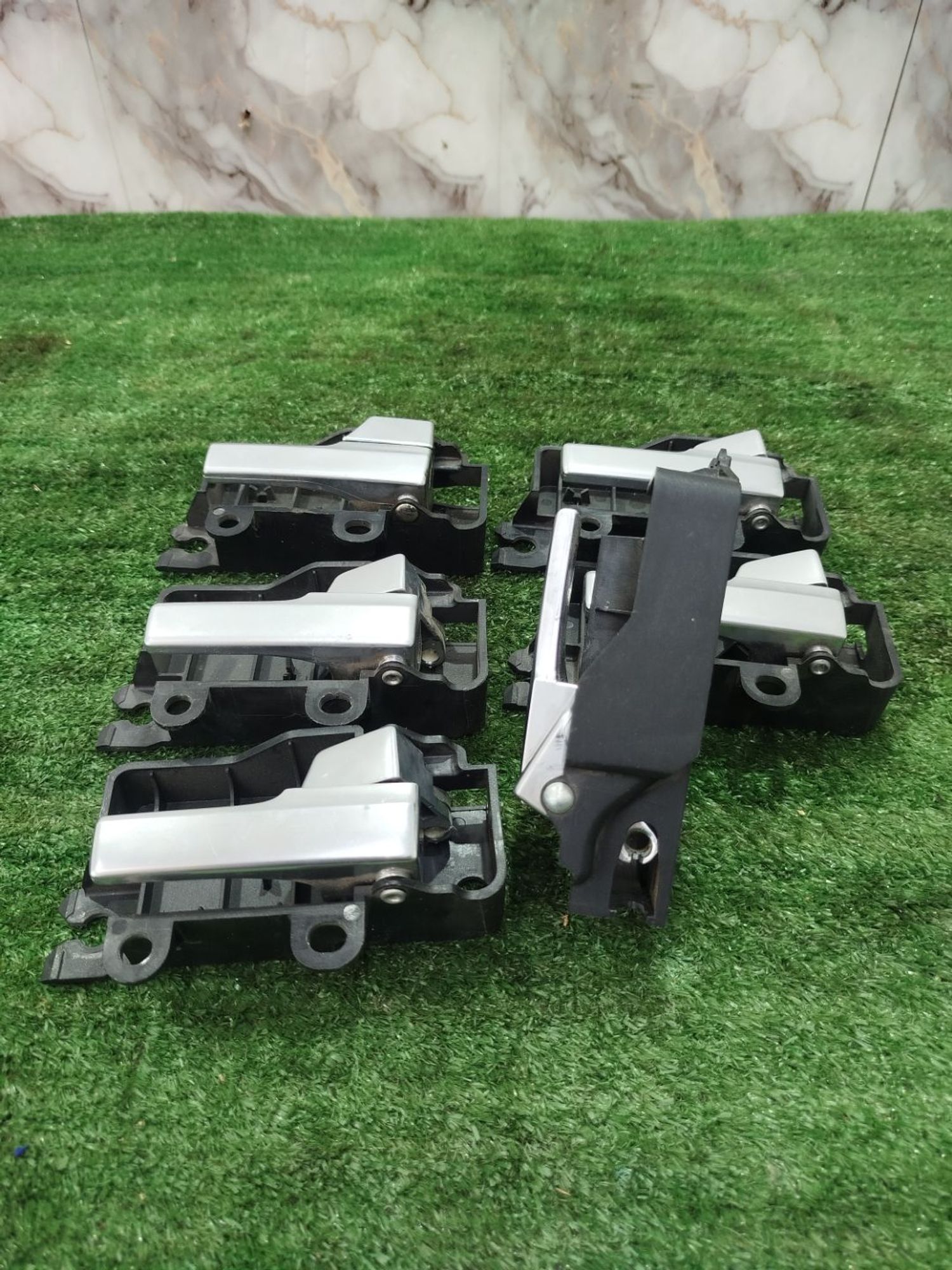 https://ycs.partsauto.market/partsauto-images/thmbs/userImages/2083c2a62fd034e59038f15de4c6b061/part/4cfb15db-4815-4ed5-9c19-d7b0abc3c67e_1785674842644.jpg