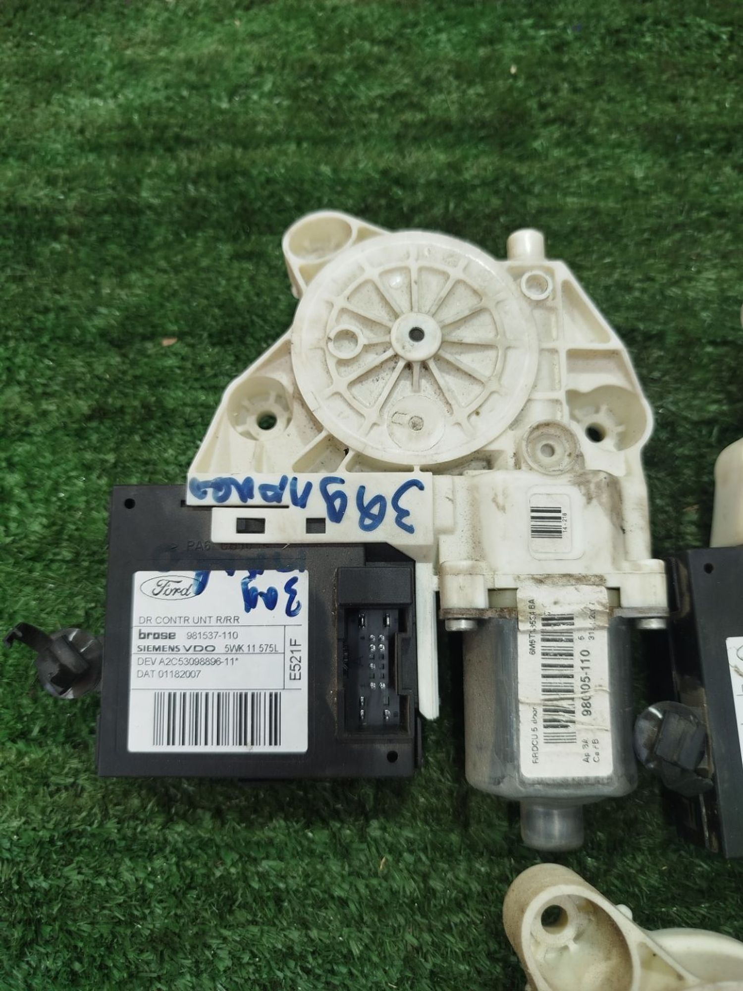 https://ycs.partsauto.market/partsauto-images/thmbs/userImages/2083c2a62fd034e59038f15de4c6b061/part/5242d9db-7d3f-4a41-bfb4-70312b36e2cc_1785753507886.jpg