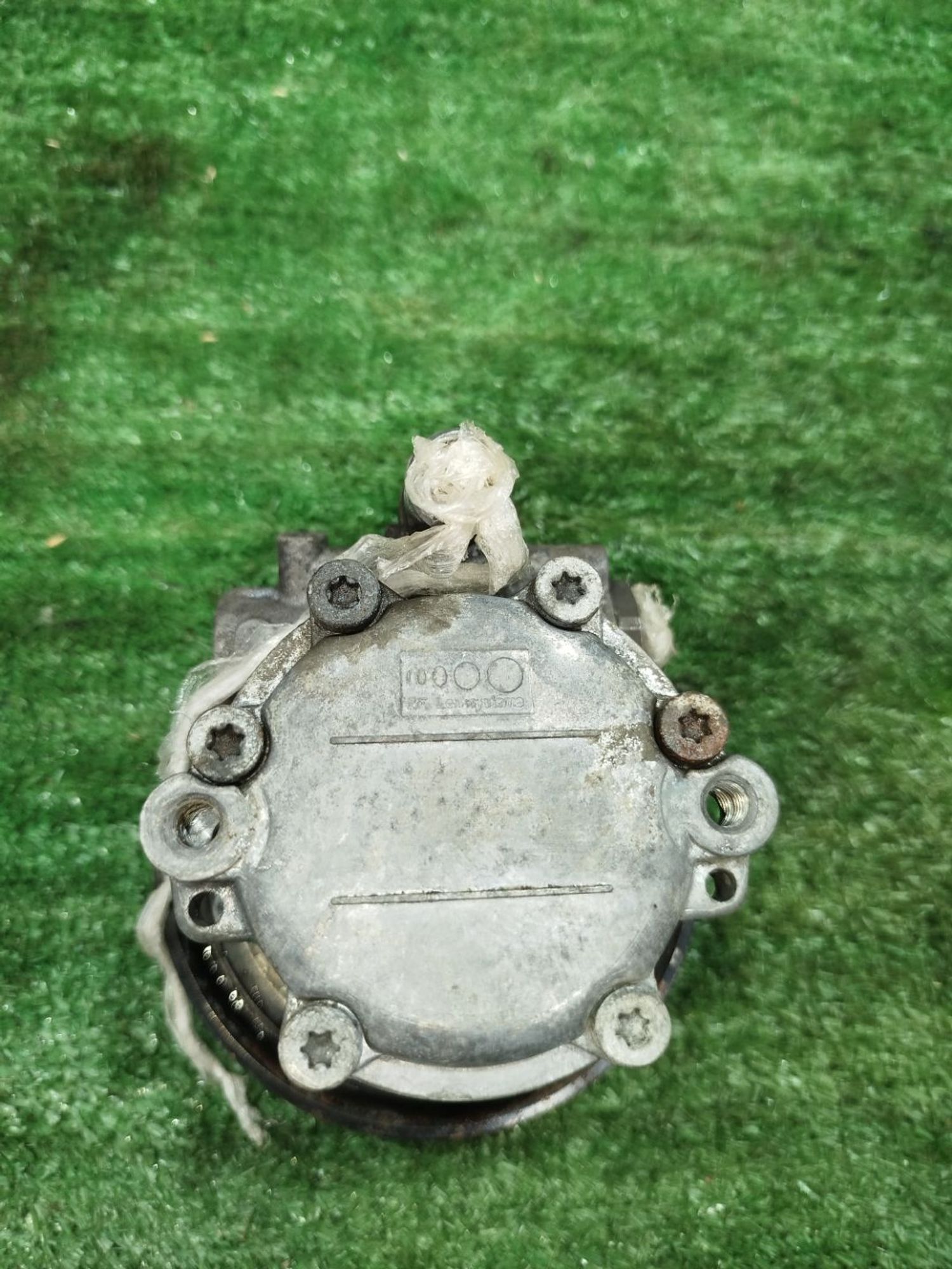 https://ycs.partsauto.market/partsauto-images/thmbs/userImages/2083c2a62fd034e59038f15de4c6b061/part/5635c5b7-3862-449c-b03a-ffed82771de1_1785498644934.jpg