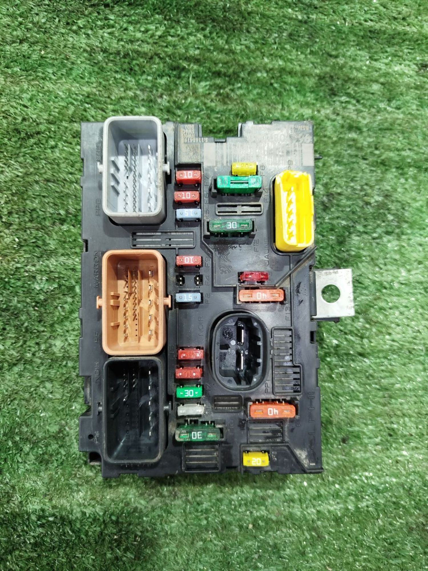 https://ycs.partsauto.market/partsauto-images/thmbs/userImages/2083c2a62fd034e59038f15de4c6b061/part/56d2c890-c040-419c-b4e5-e752ef7f9a98_1779303881494.jpg